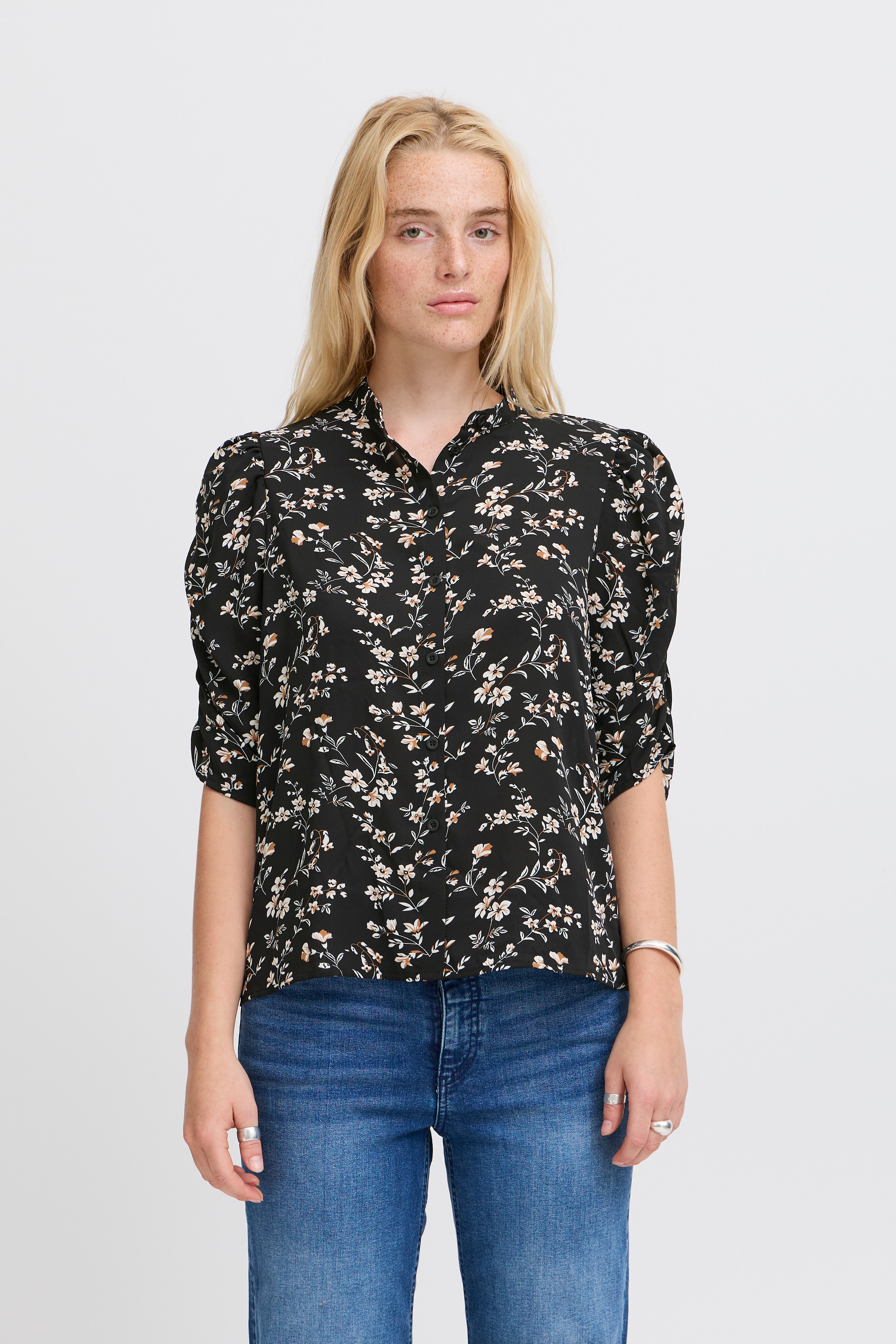 IXNURA Bluse LOOKBOOK FRONT 20123647-205230