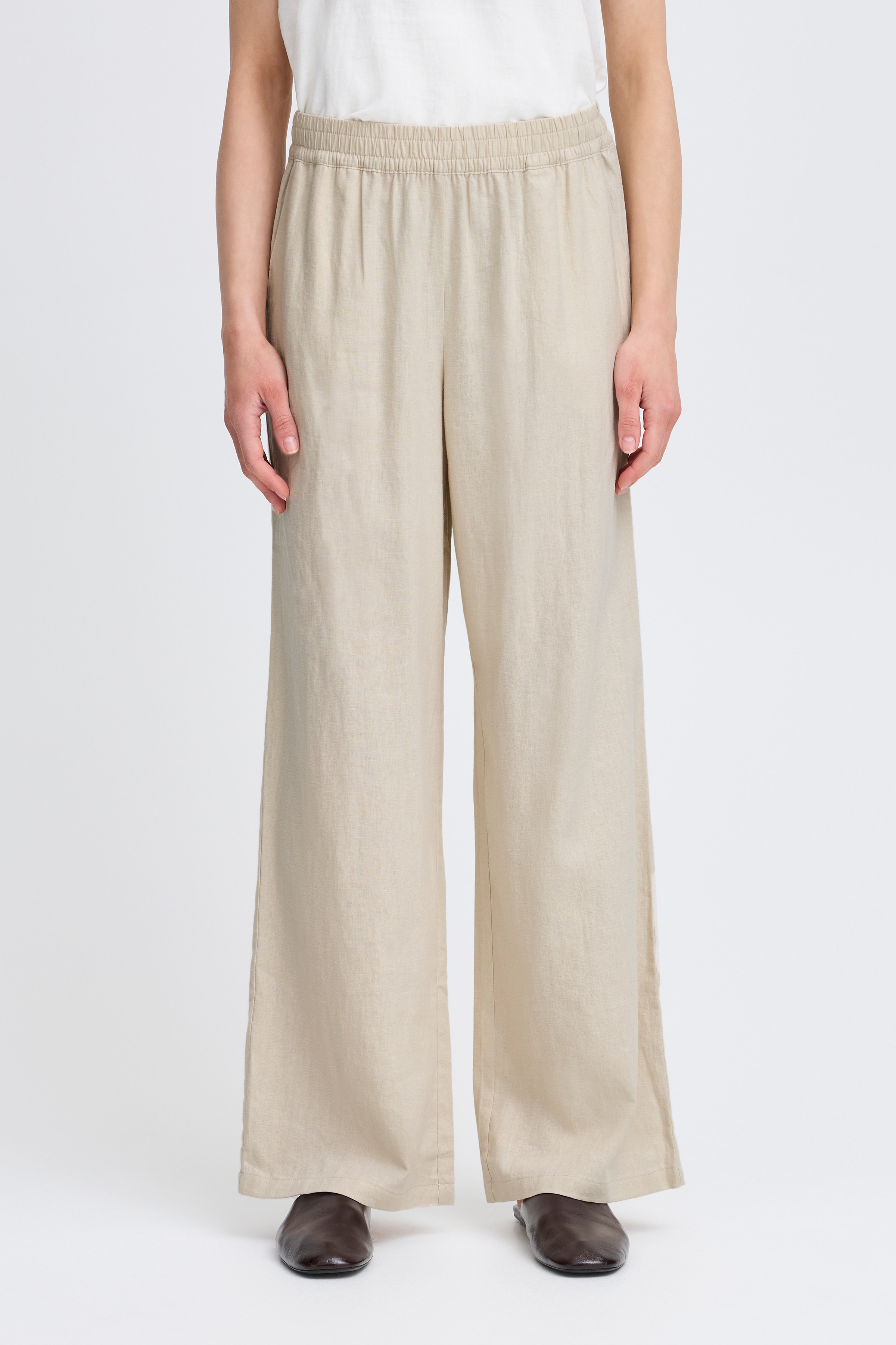 BYFALAKKA Hose LOOKBOOK FRONT 20814563-135304