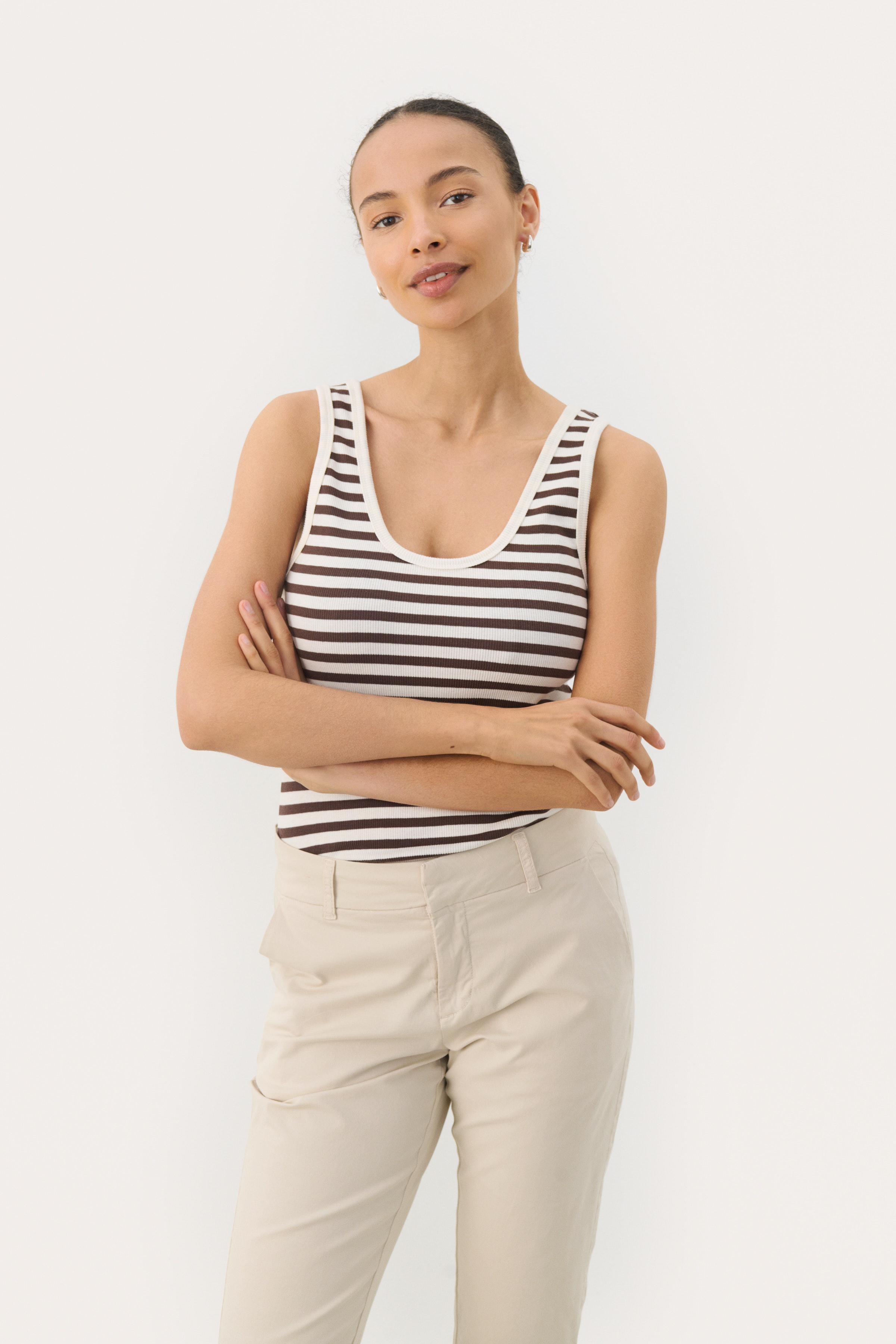 RoselynPW Top LOOKBOOK FRONT 30309651-303783
