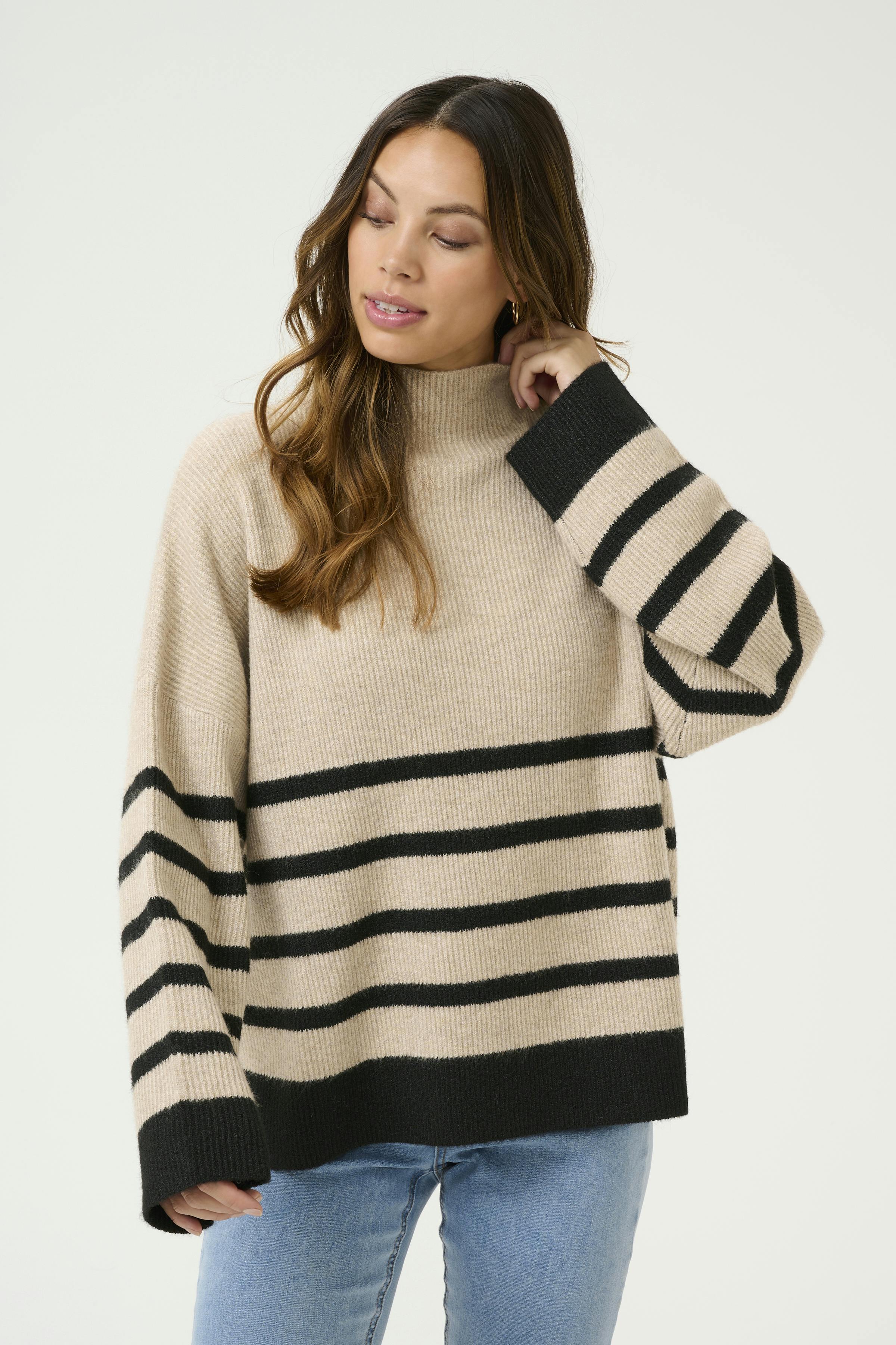 CRStari Pullover LOOKBOOK FRONT 10613522-106700