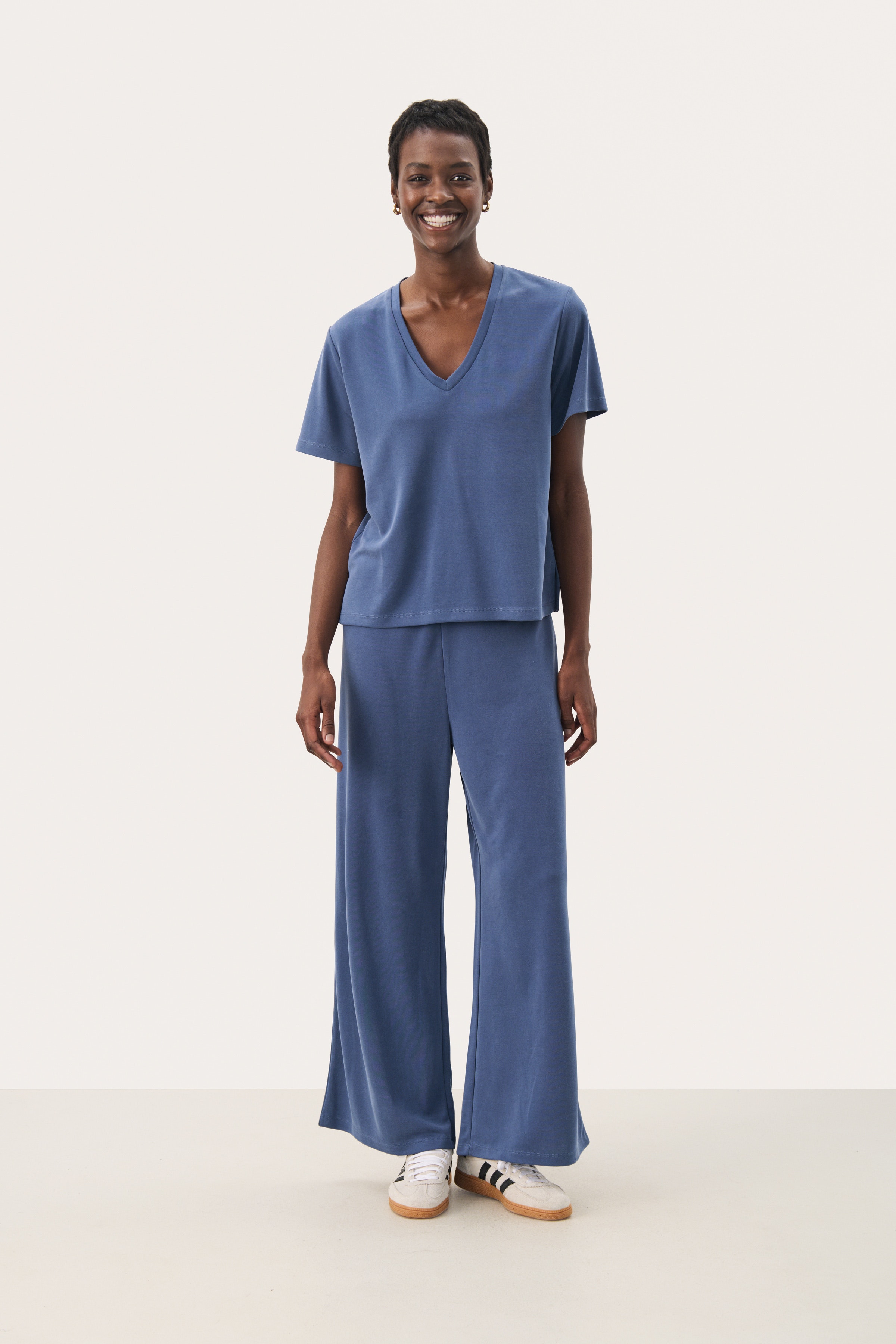 RuthPW T-shirt LOOKBOOK BACK 30309655-193934