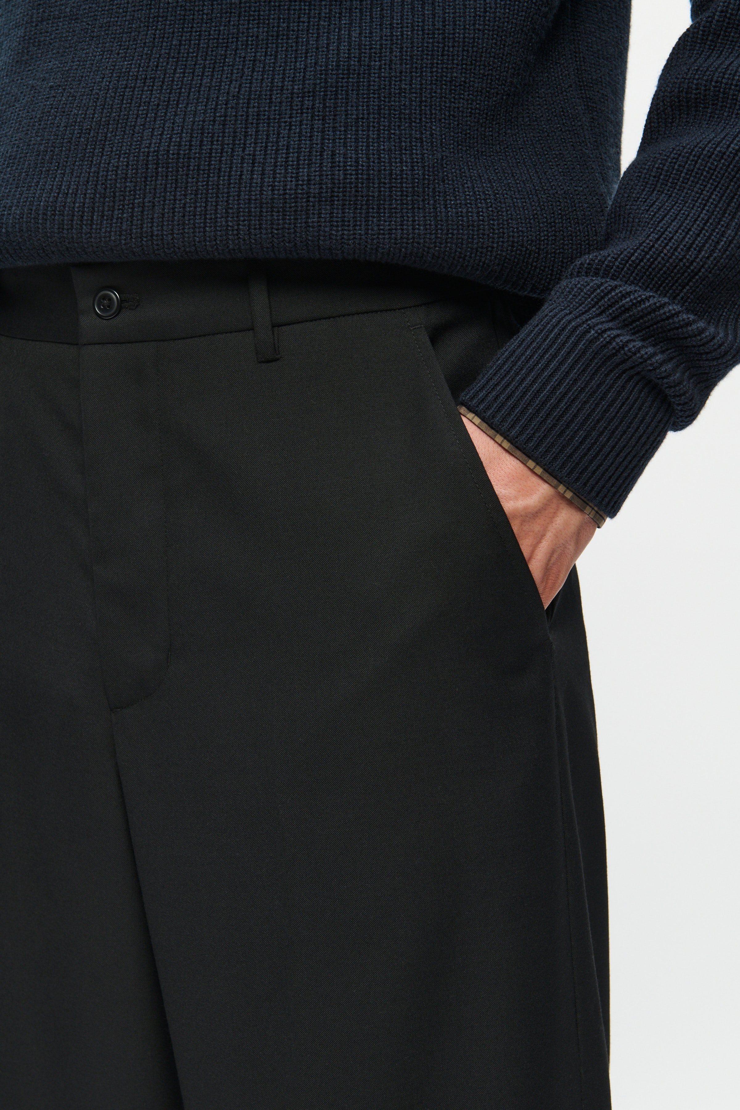 WWLuca Bukser LOOKBOOK DETAIL 30251480-303700