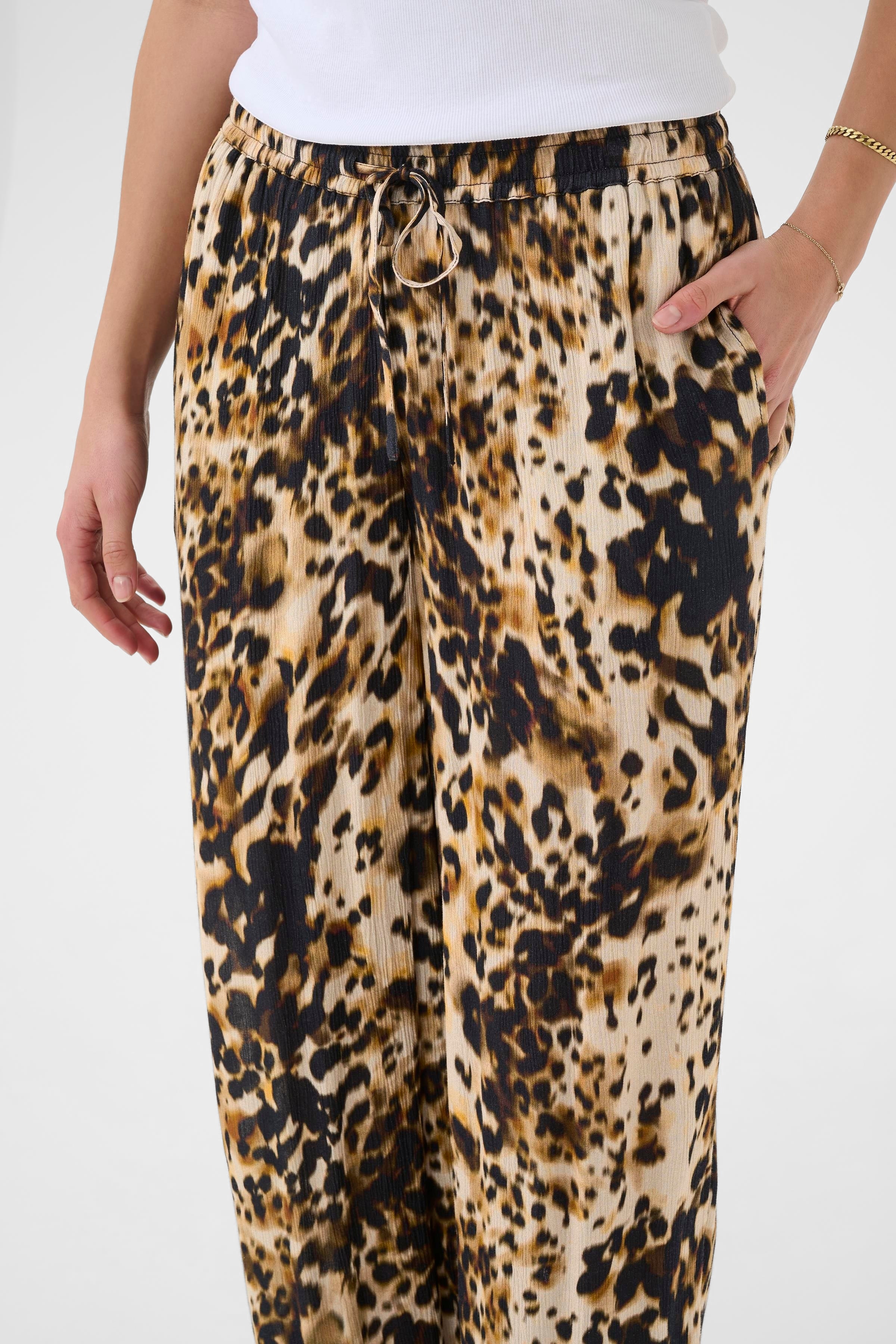 KAthora Bukser LOOKBOOK DETAIL 10510037-107550