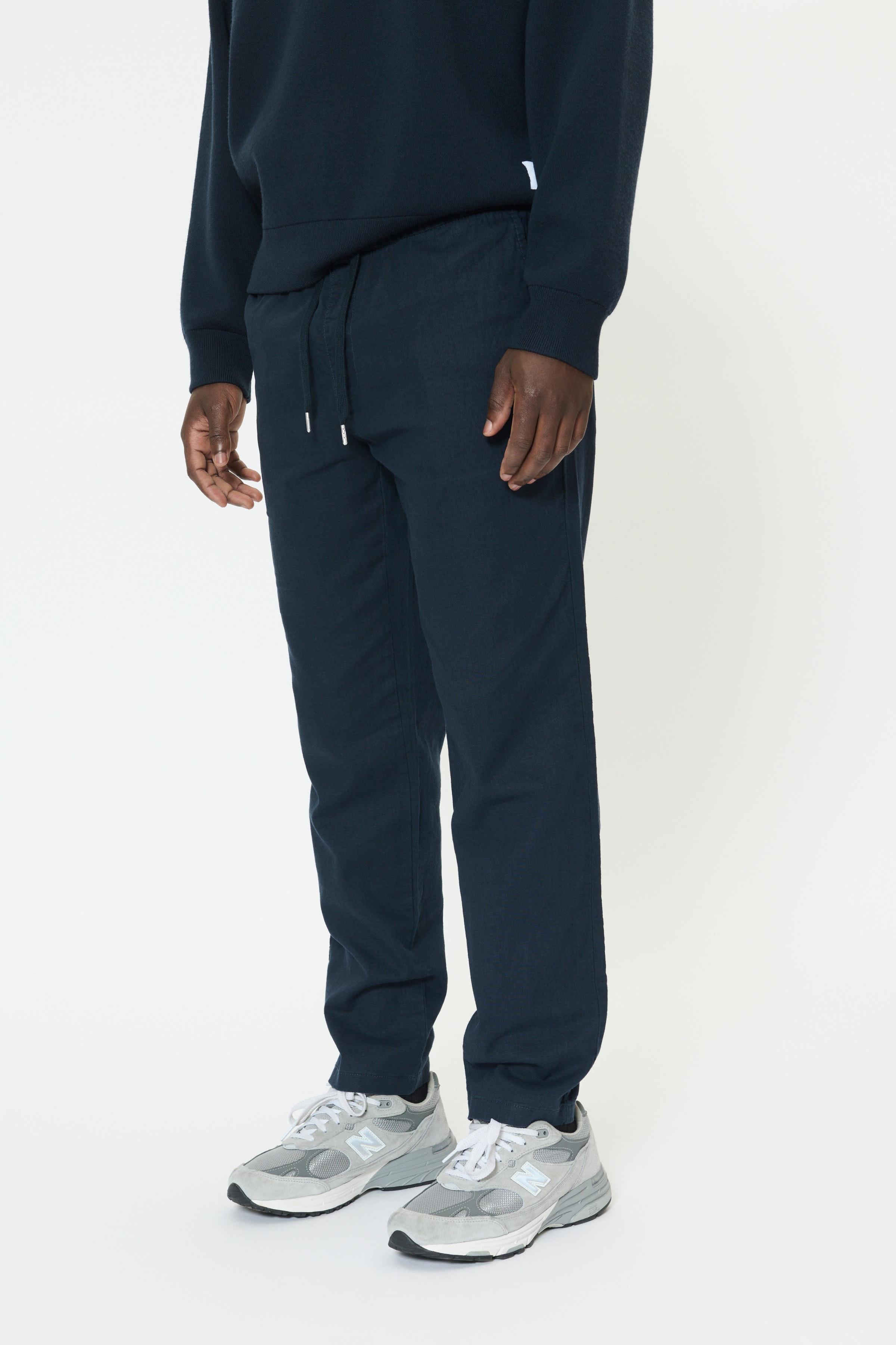 MAbarton linen trousers LOOKBOOK FRONT 30206031-194011