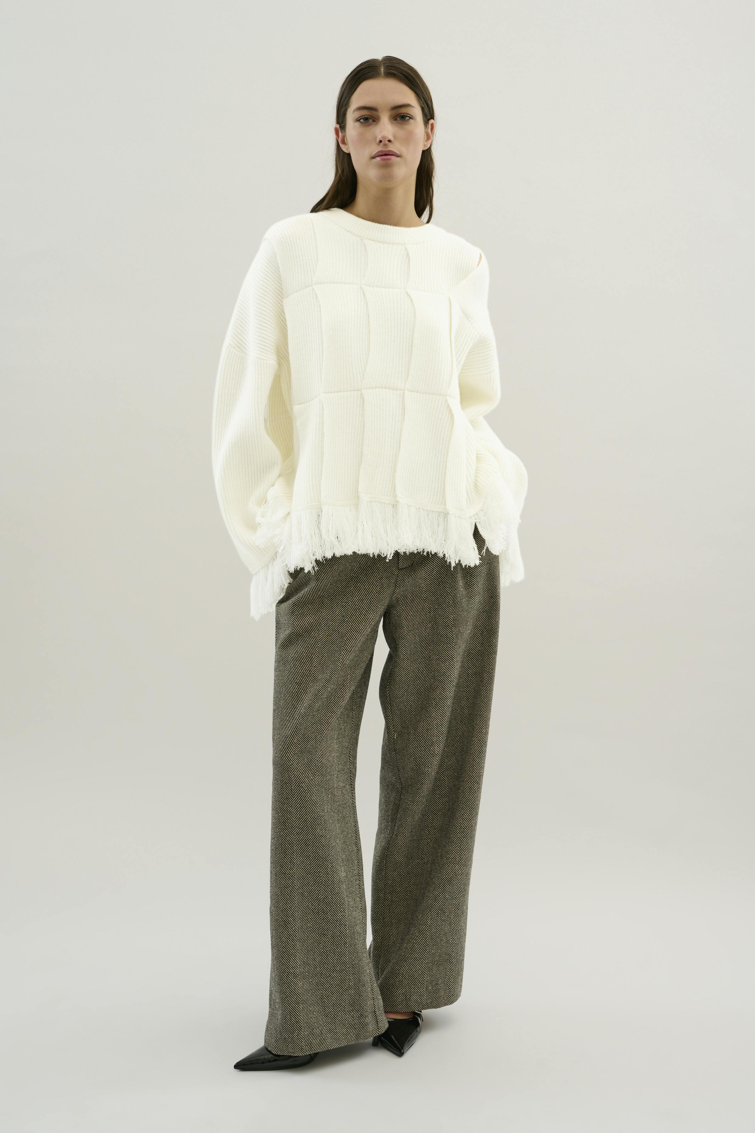 KBRabbit Pullover LOOKBOOK FRONT 10105198-110103