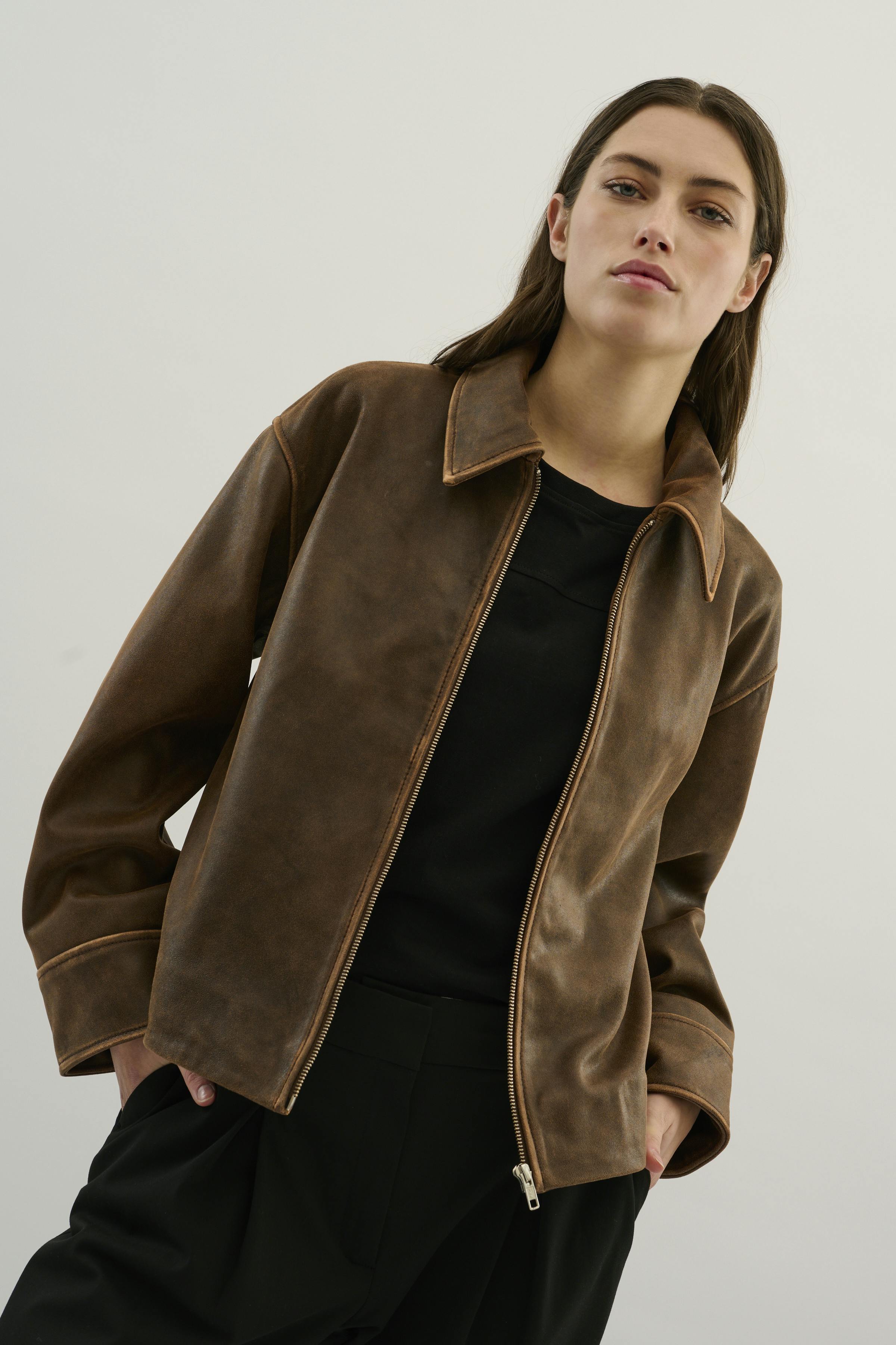 KBRosita Leather shirt LOOKBOOK FRONT 10105184-190809