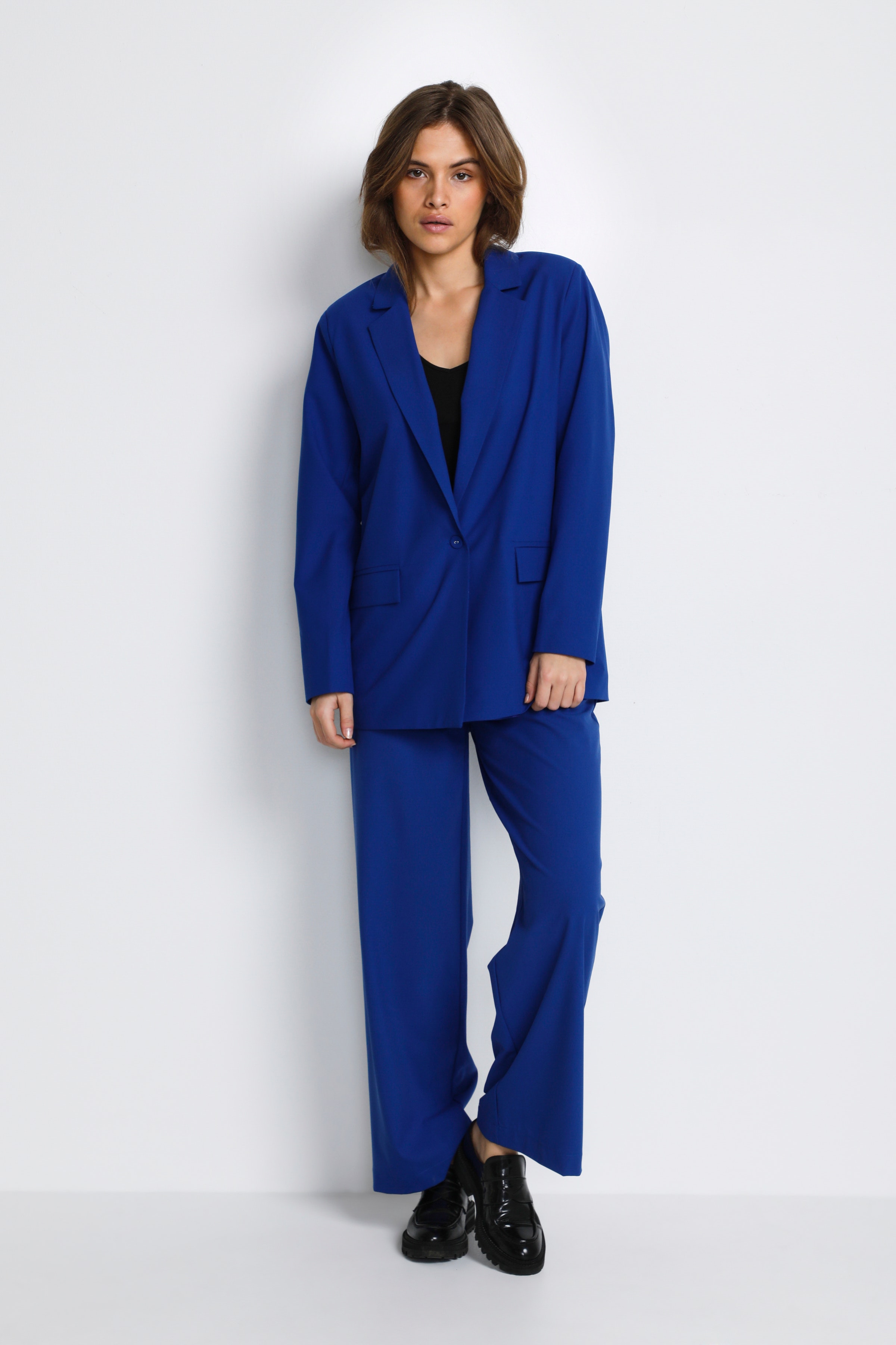 KAcolette Blazer LOOKBOOK FRONT 10552040-193952
