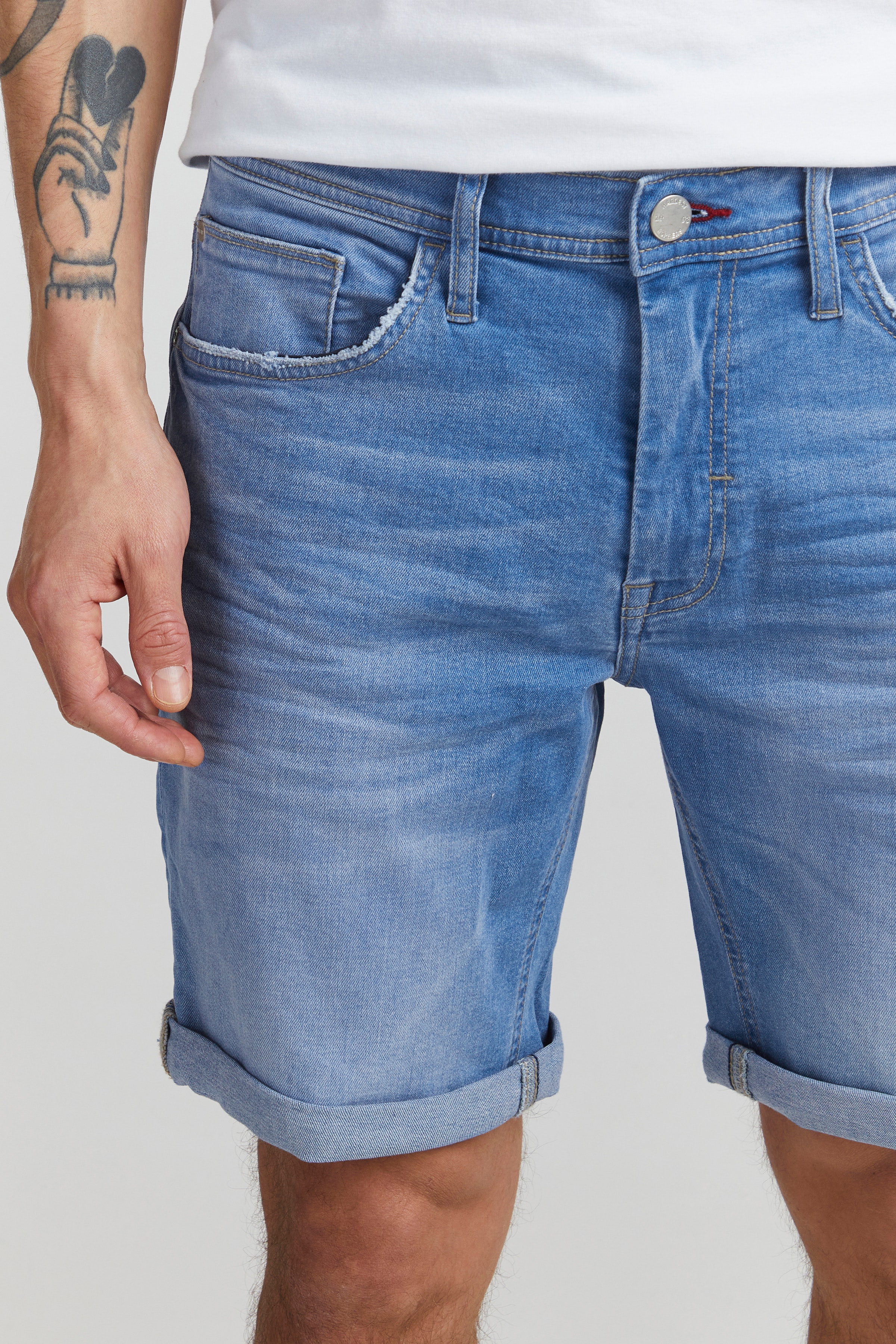 Denimshorts LOOKBOOK DETAIL 20713326-200289