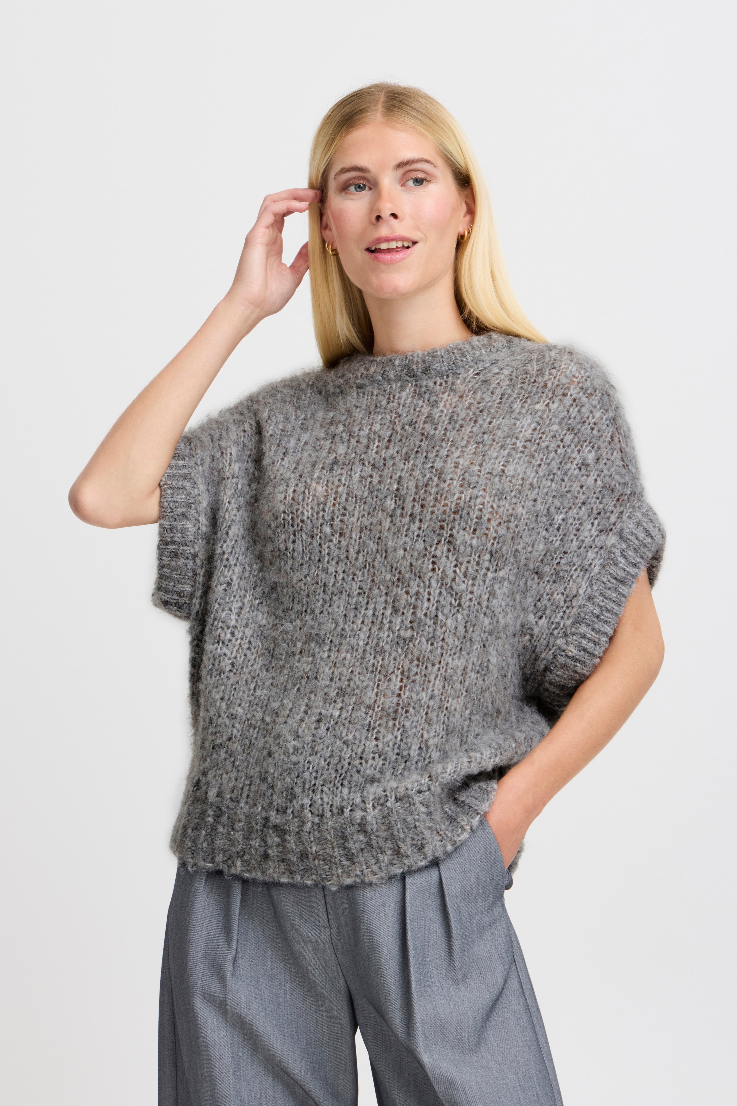 BYMETTA Pullover LOOKBOOK FRONT 20815641-200455