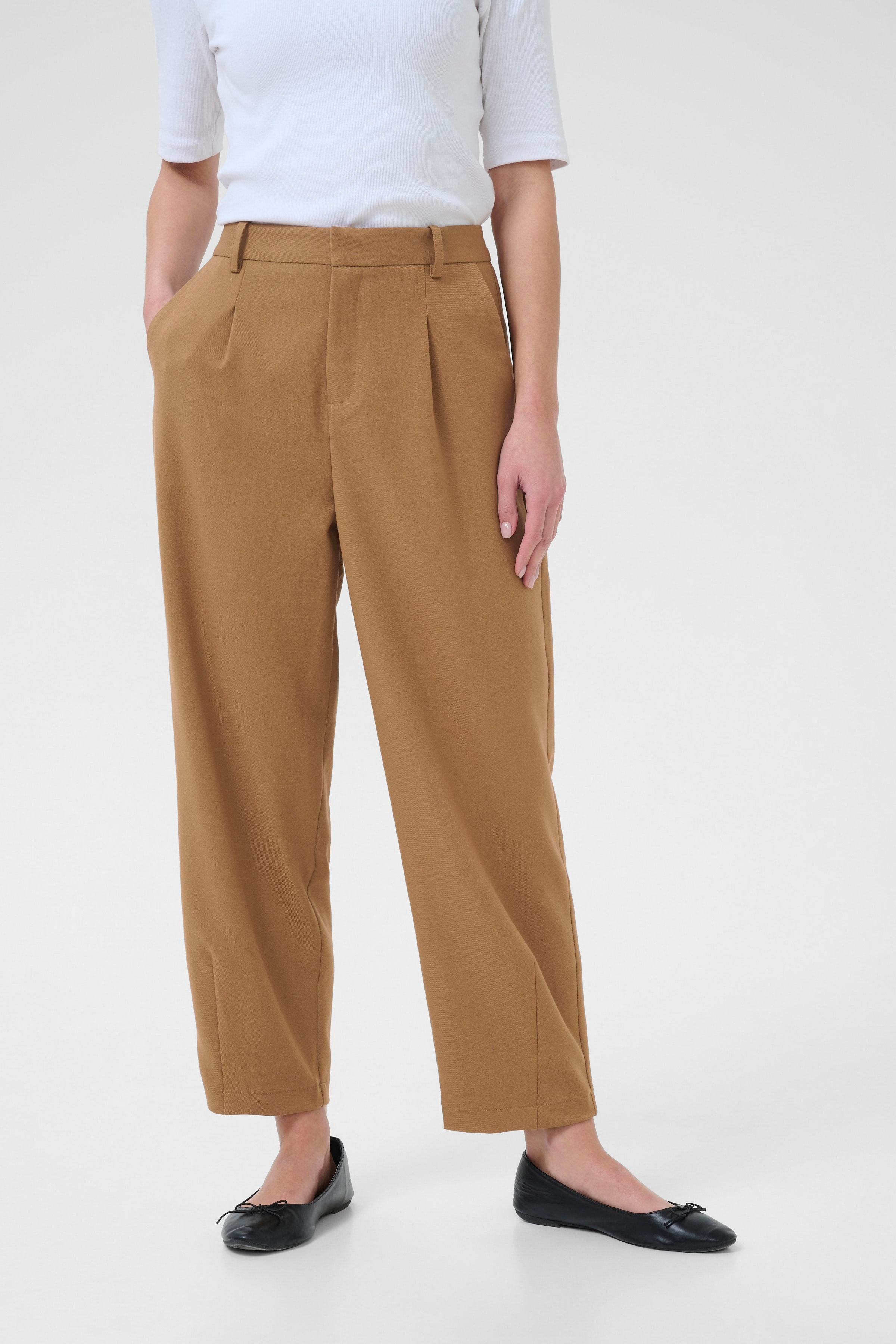 KAmerle Bukser LOOKBOOK FRONT 10504769-181029