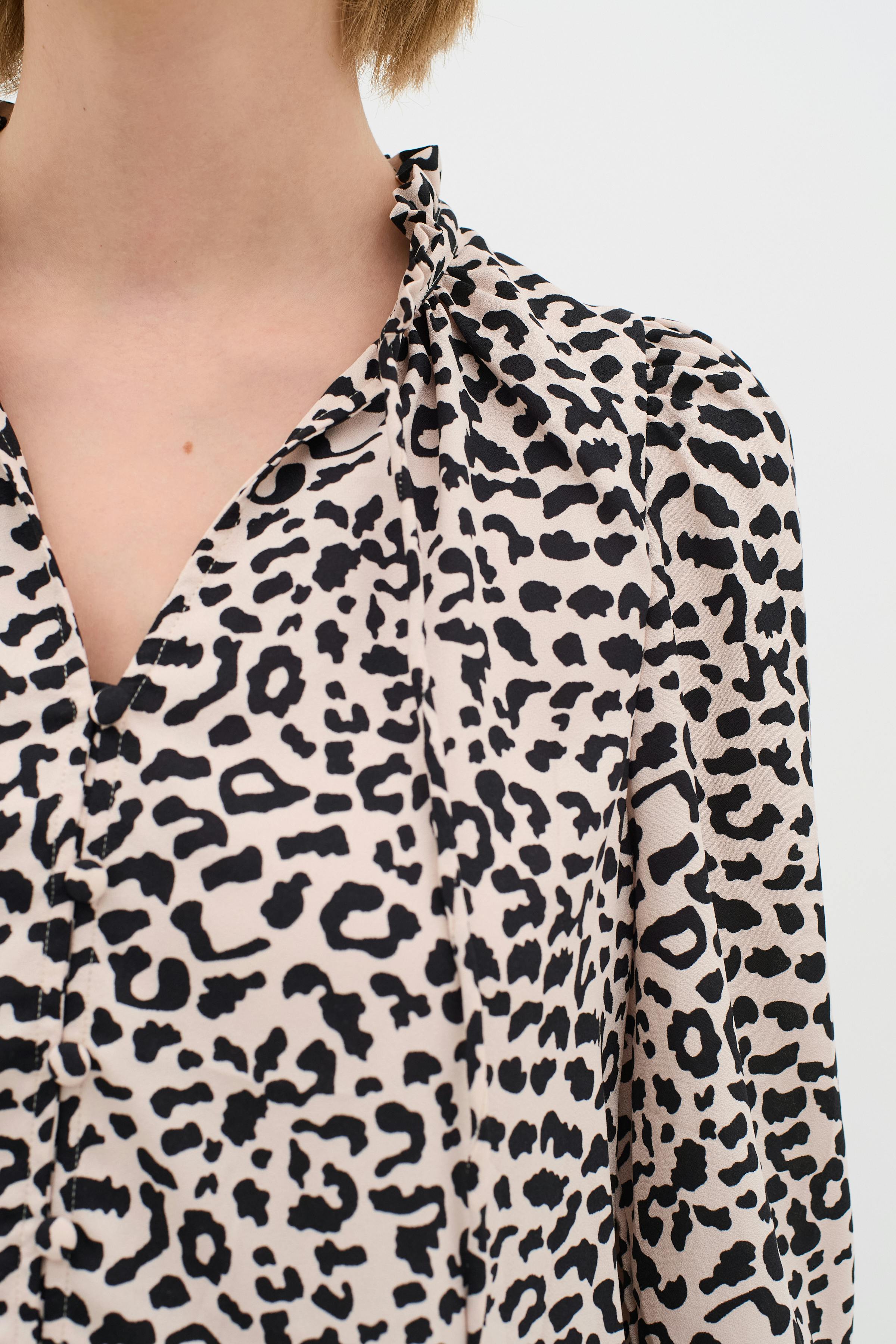 NinahIW Leopard Shirt LOOKBOOK DETAIL 30110400-300824