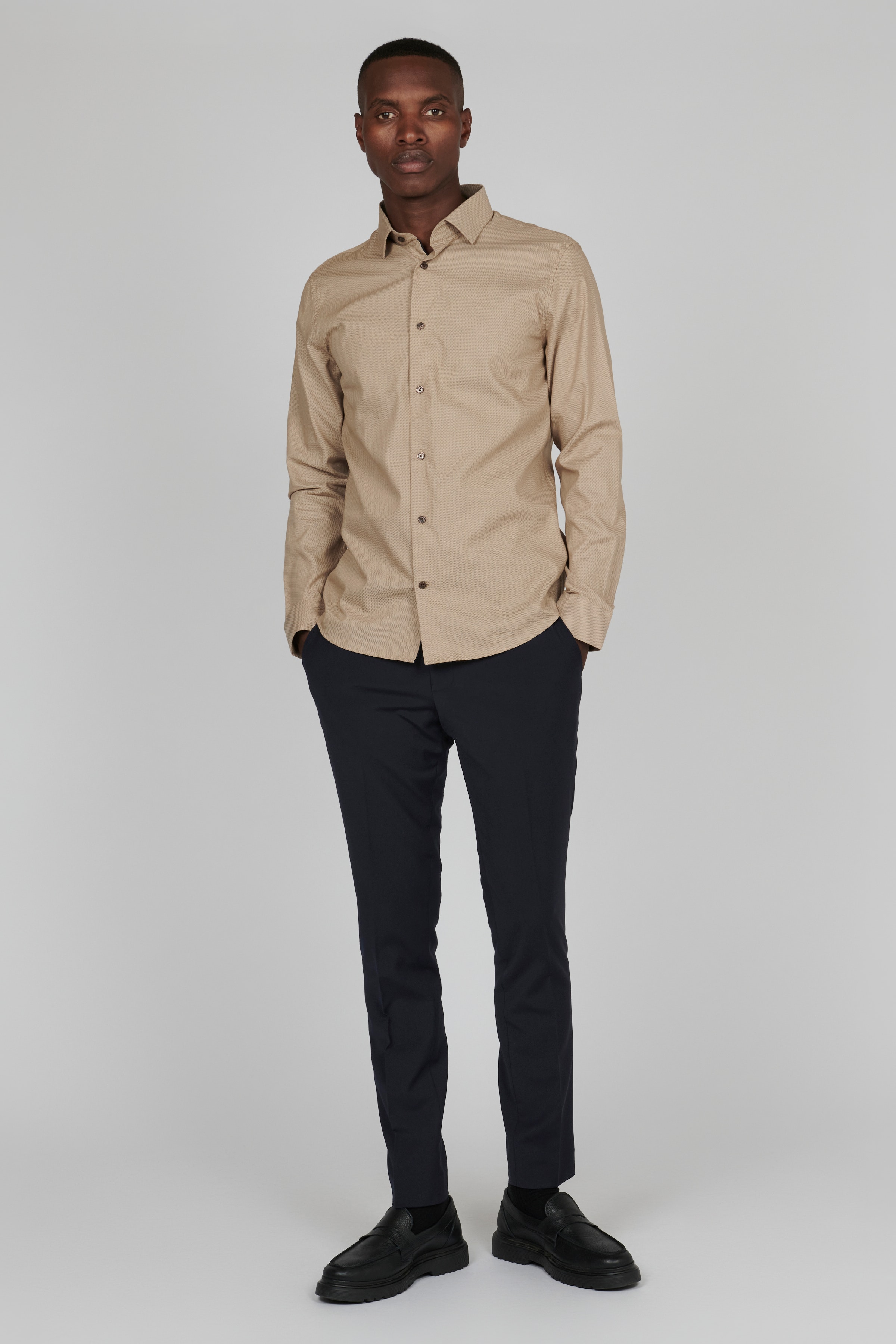 MAtrostol Shirt LOOKBOOK FRONT 30207030-190617