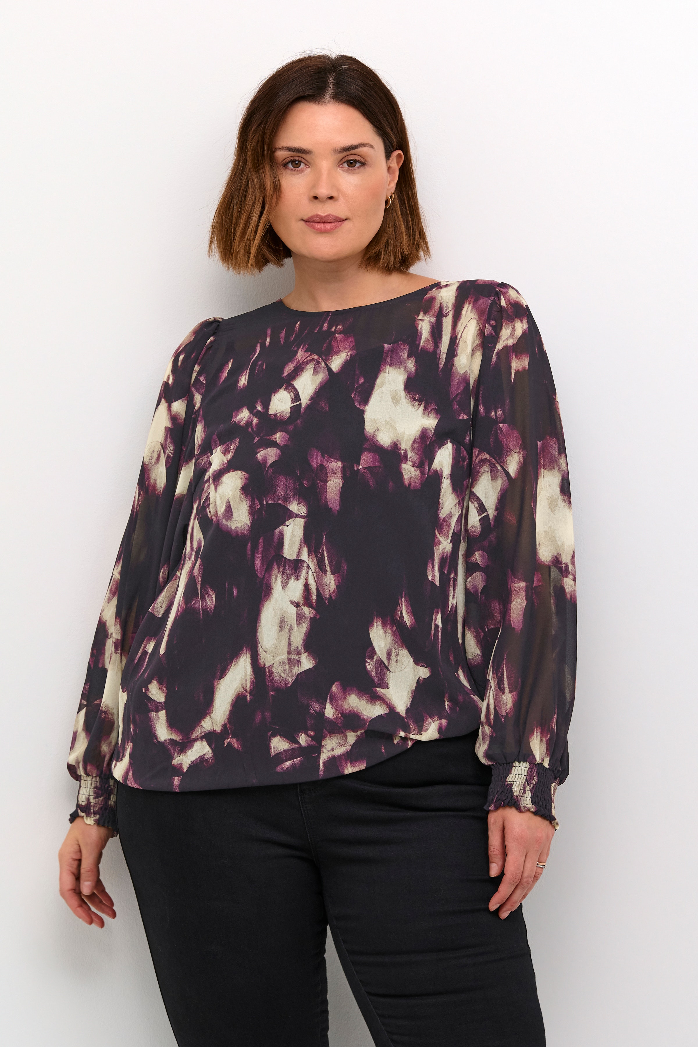 KCnour Bluse LOOKBOOK FRONT 10582699-106600