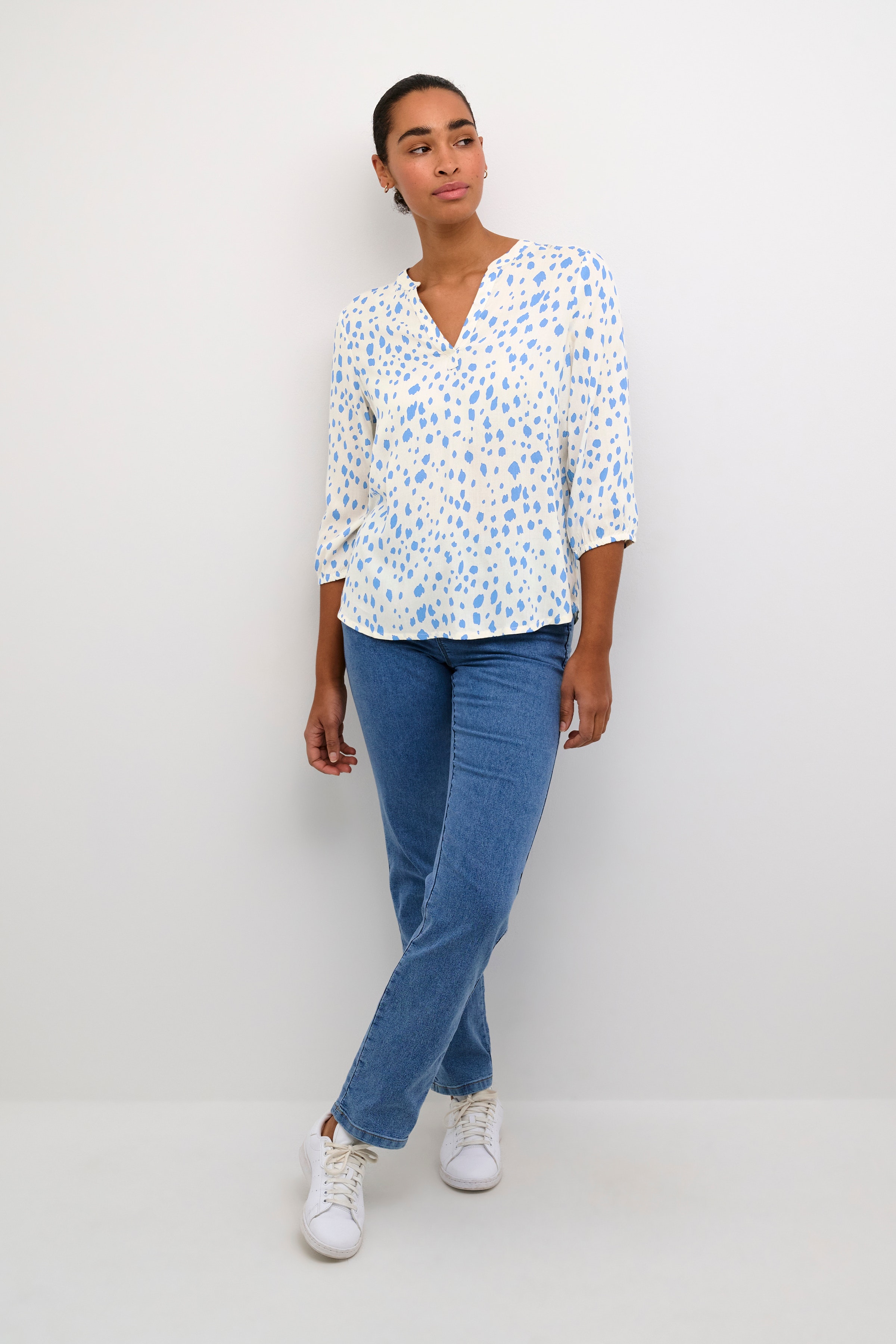KAclaire Bluse LOOKBOOK FRONT 10508704-106366