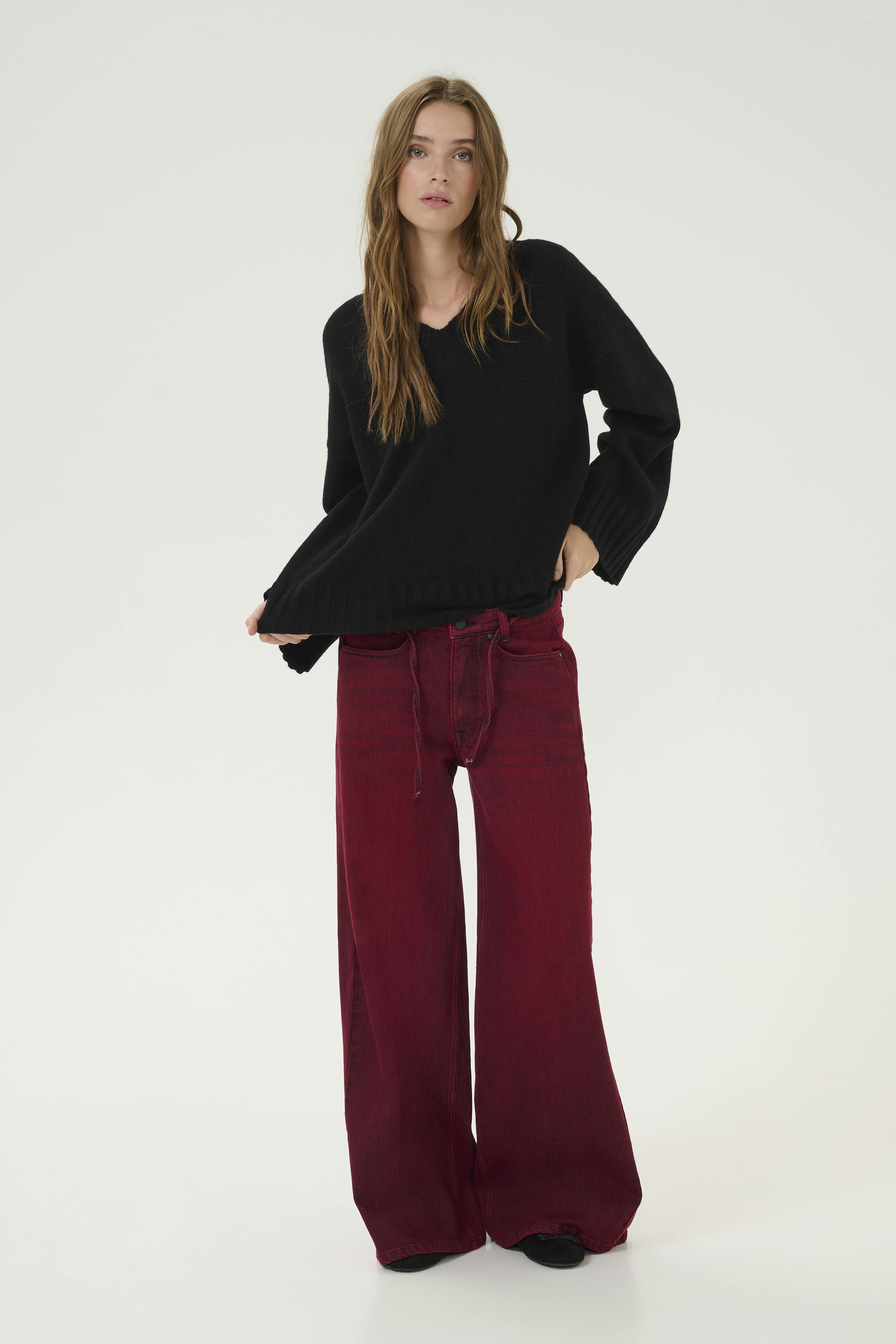 HuxiMW wool and kashmir v-neck pullover LOOKBOOK FRONT 10704959-100031