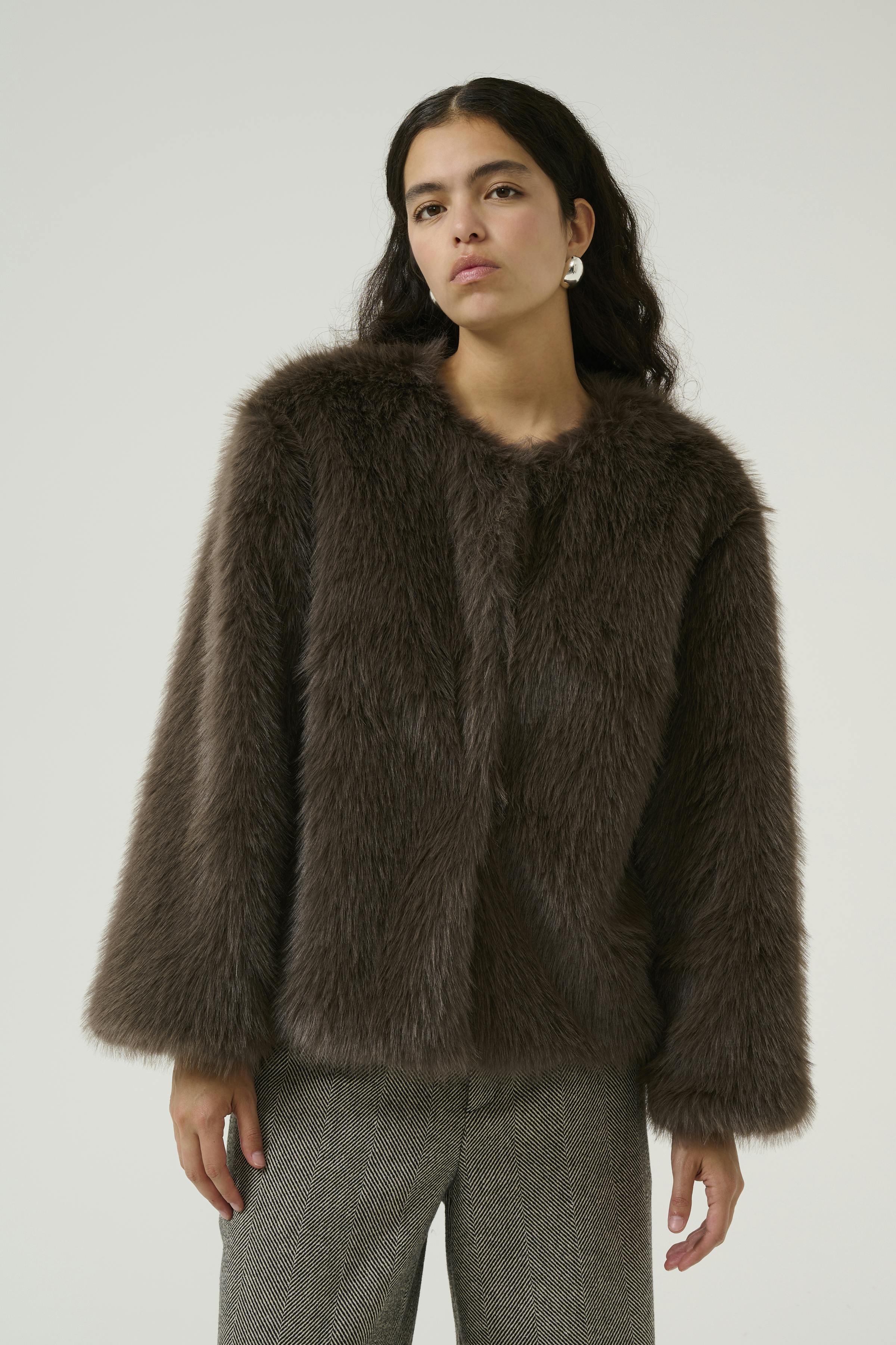 KBSerenity Faux Fur jas LOOKBOOK FRONT 10105337-190809