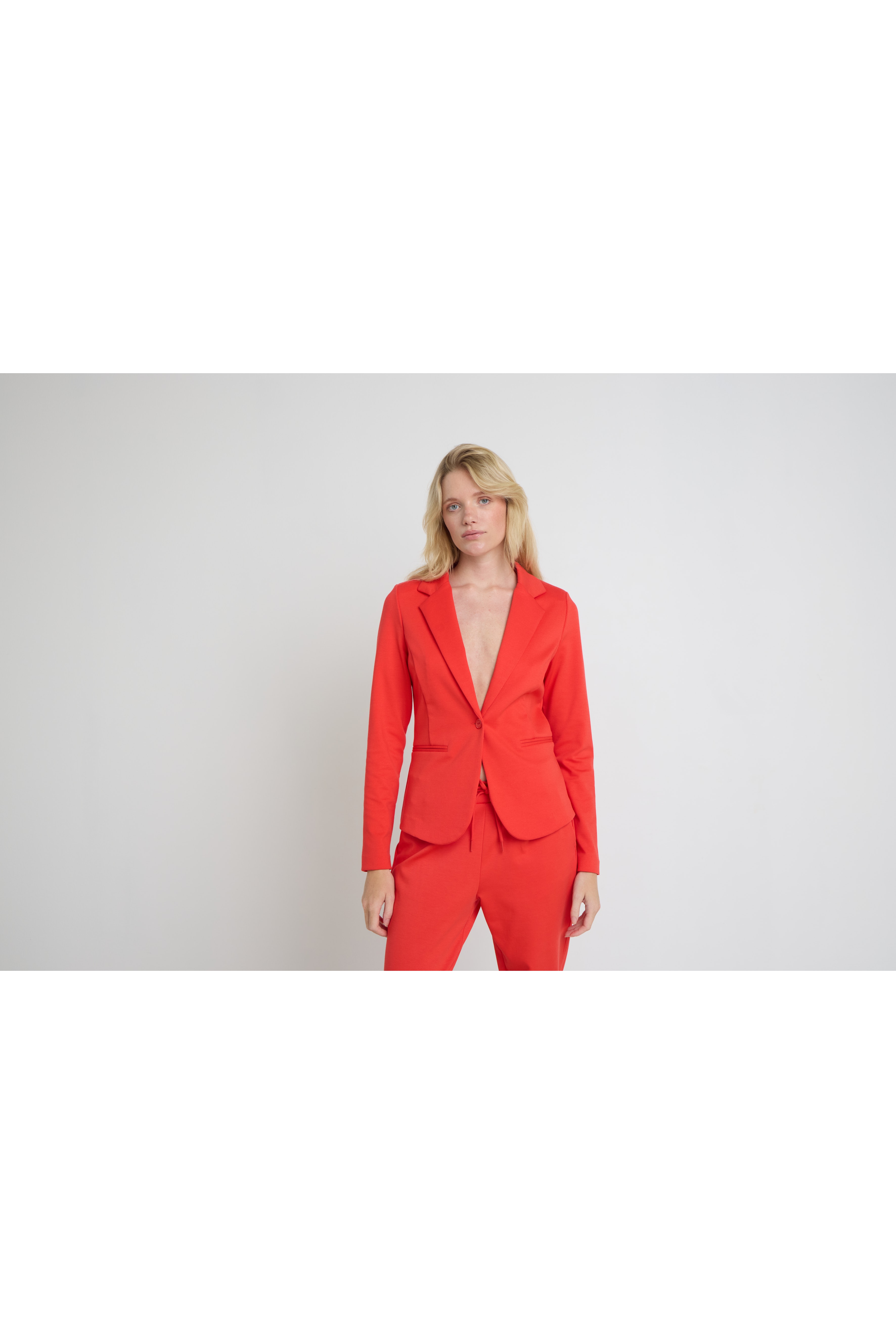 IHKATE Blazer LOCATION NONE 20101801-171664