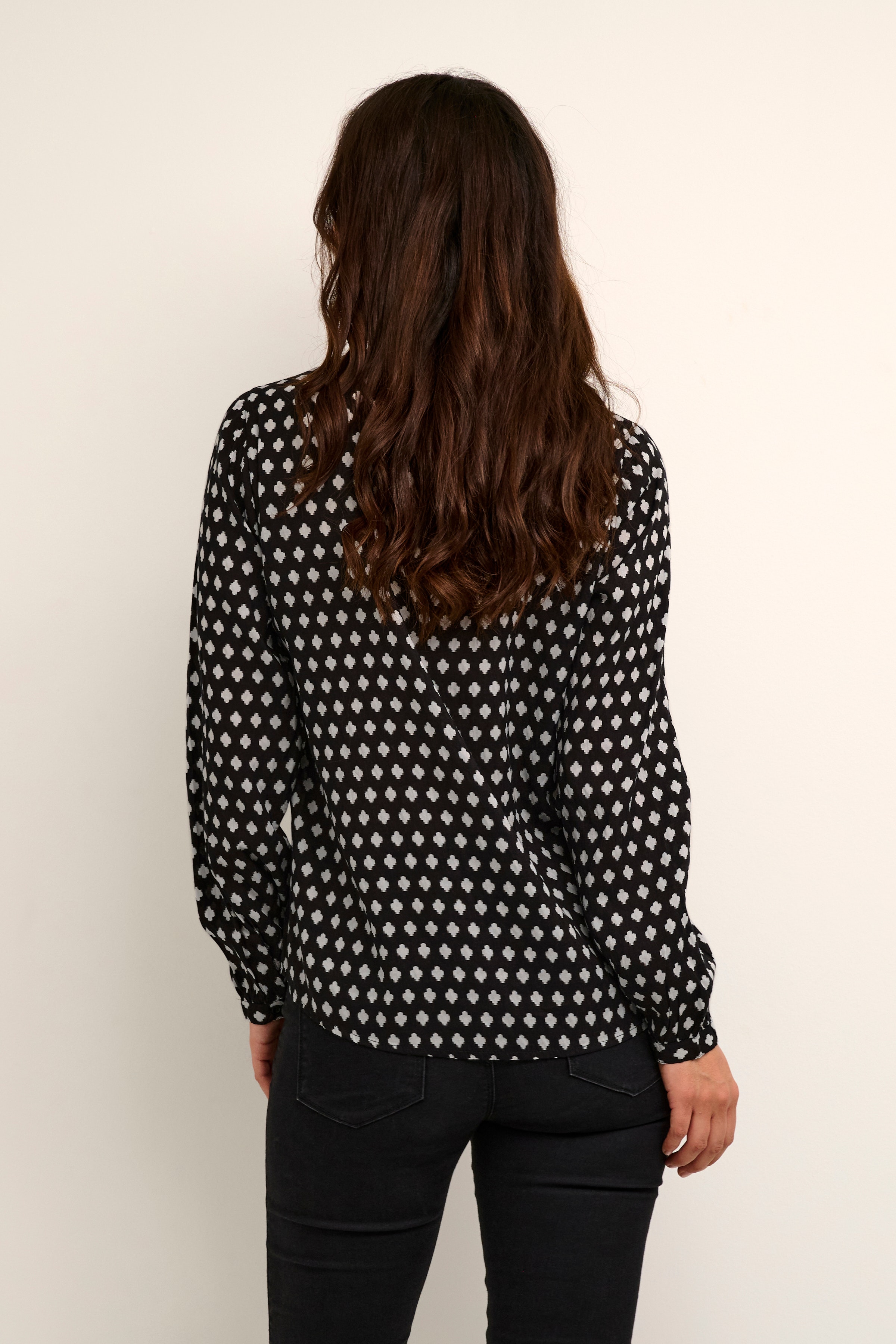 KAleah Bluse LOOKBOOK BACK 10504992-100813