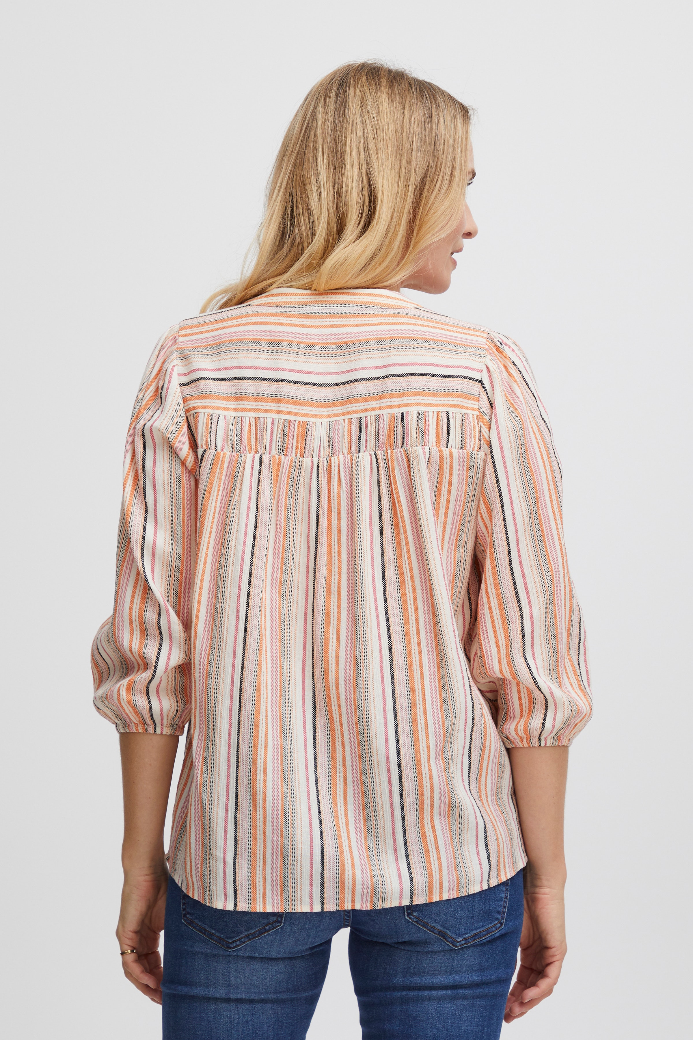 Blouse with short sleeve LOOKBOOK BACK 20611997-201882