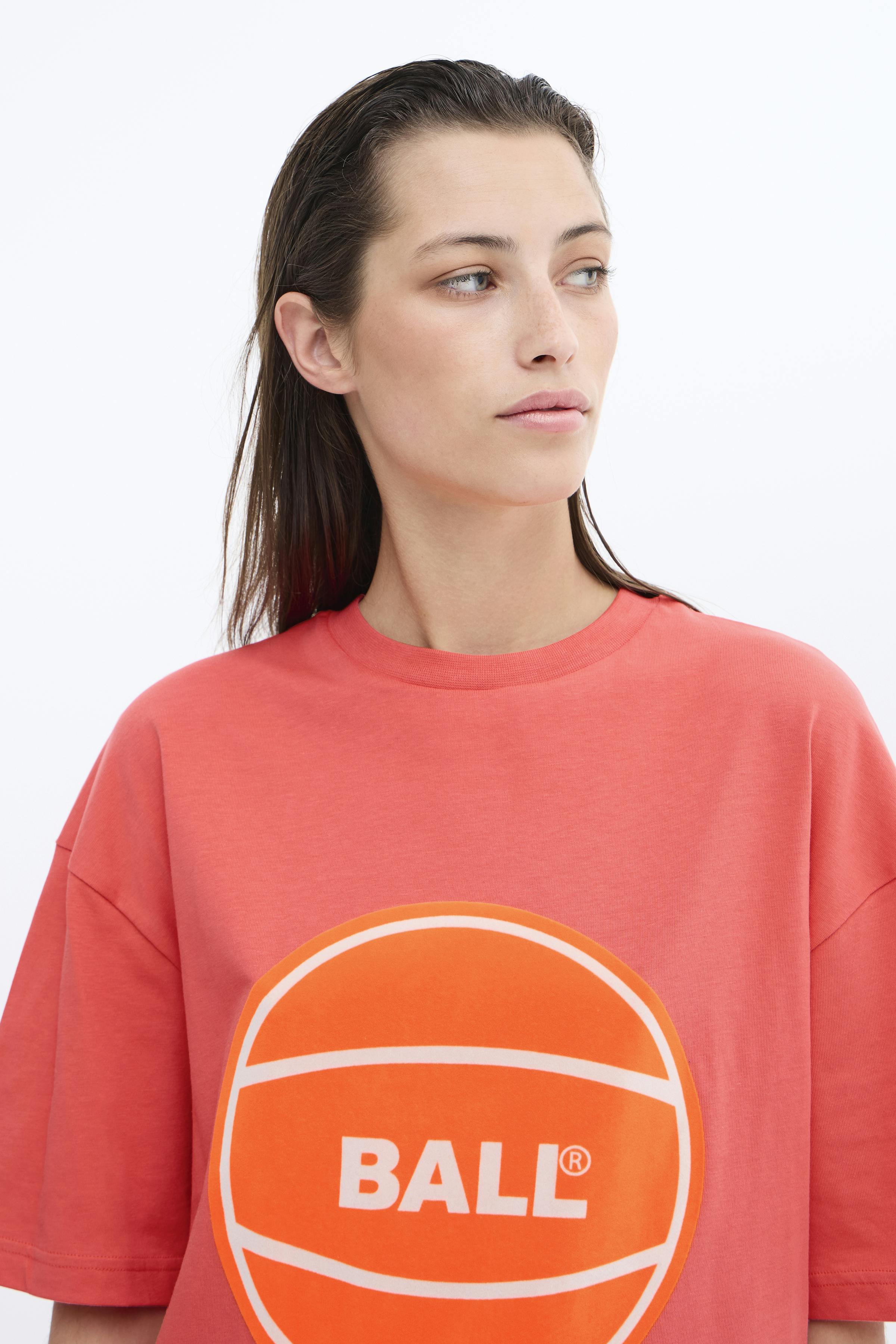 BALL CPH CIRCLE TEE LOOKBOOK DETAIL 50405215-B1013