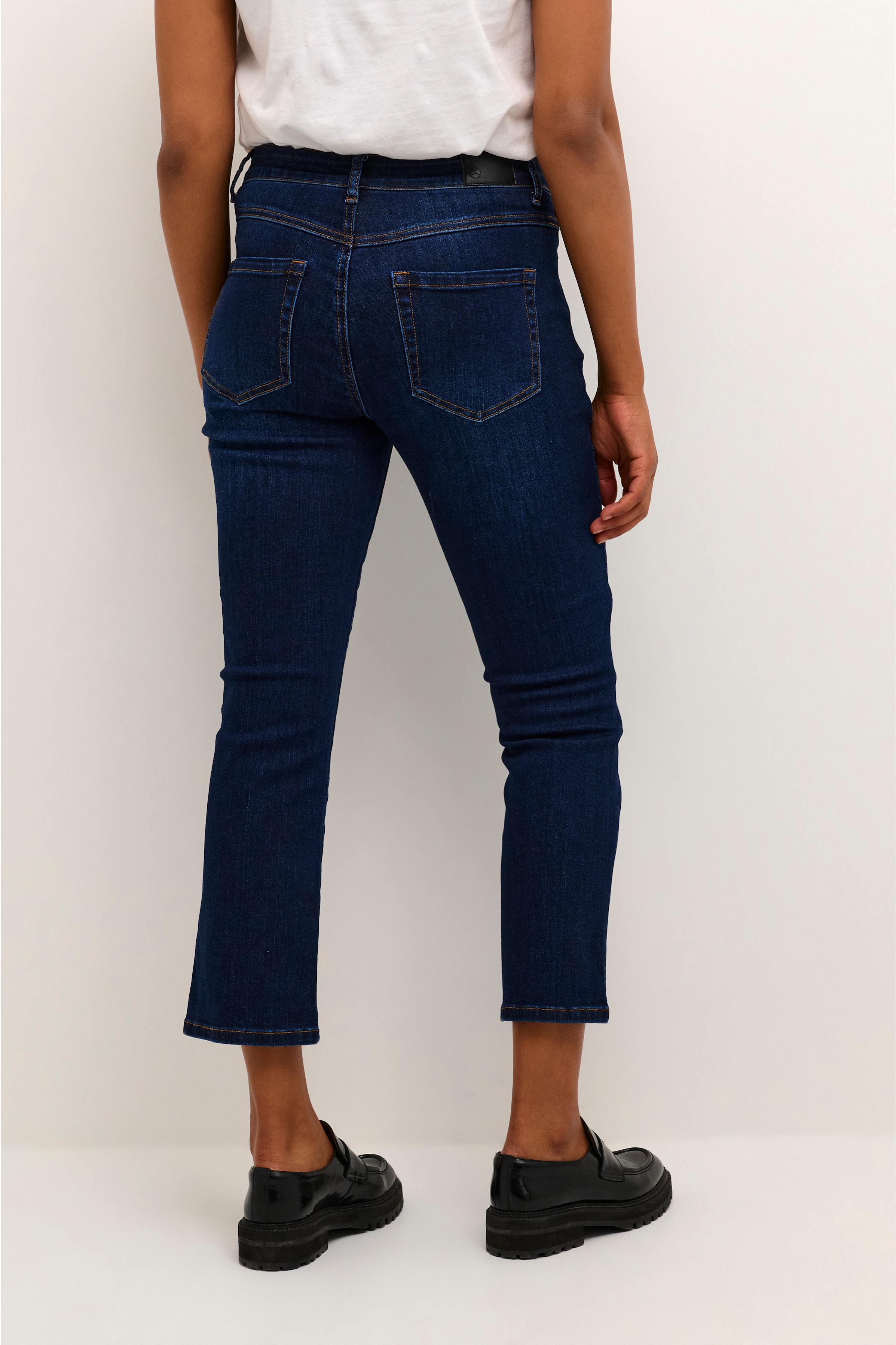 KAsinem Cropped Jeans LOOKBOOK BACK 10506133-100316