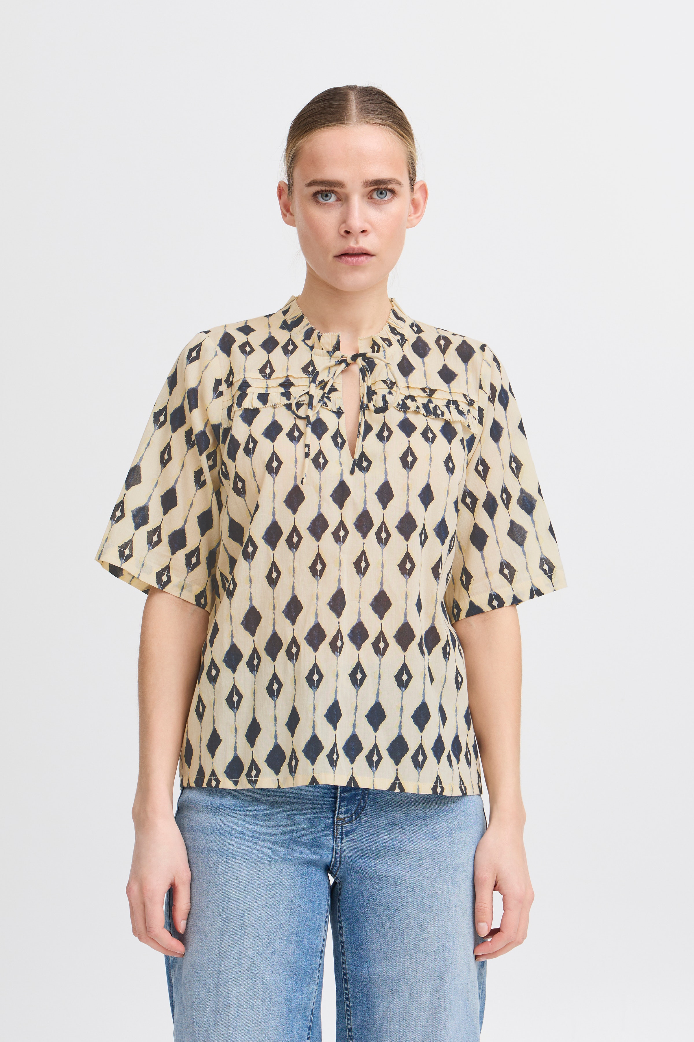 IHEMMERETTA Kortermet bluse LOOKBOOK FRONT 20122885-204419