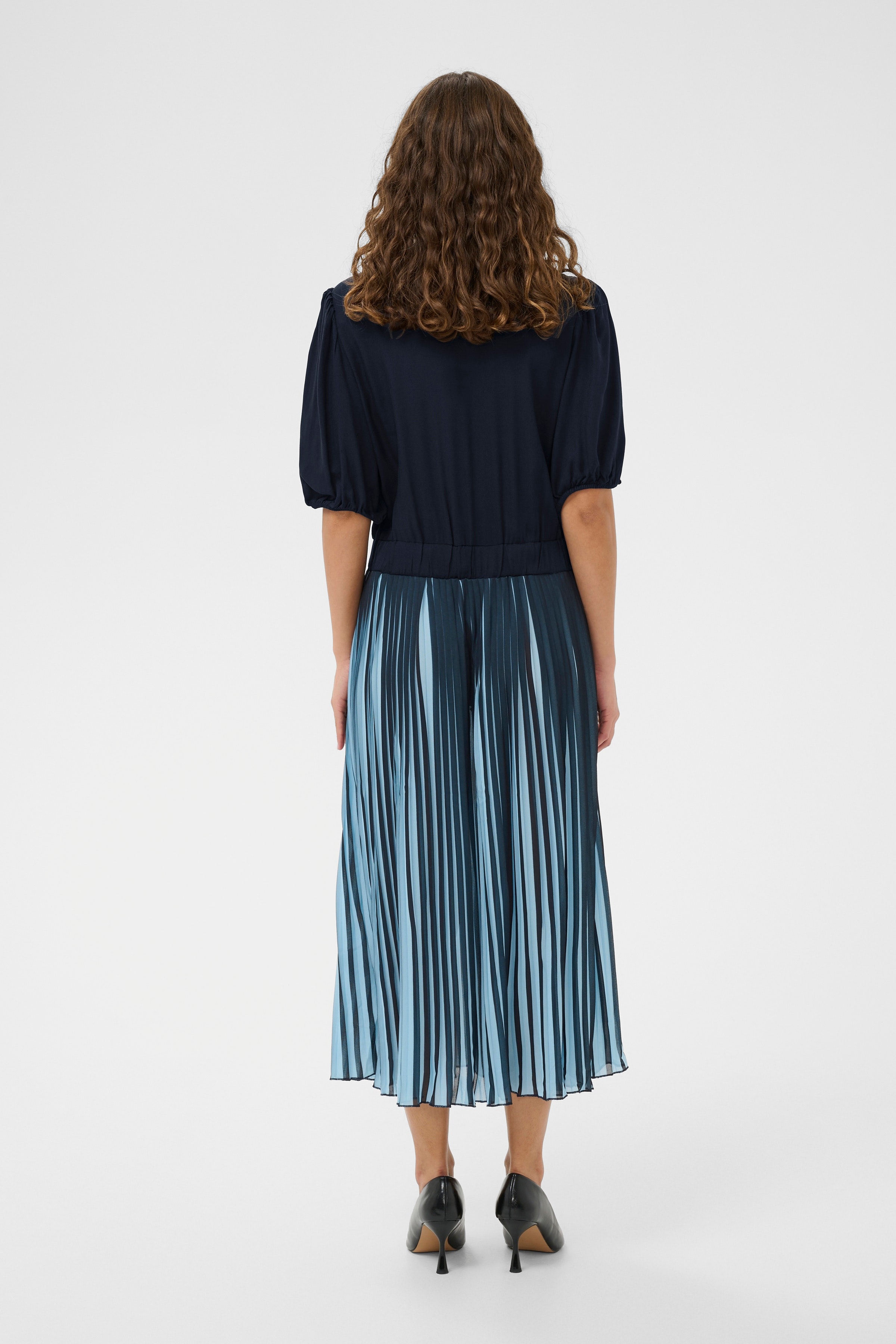 CUcarly Kjole LOOKBOOK BACK 50110993-194011