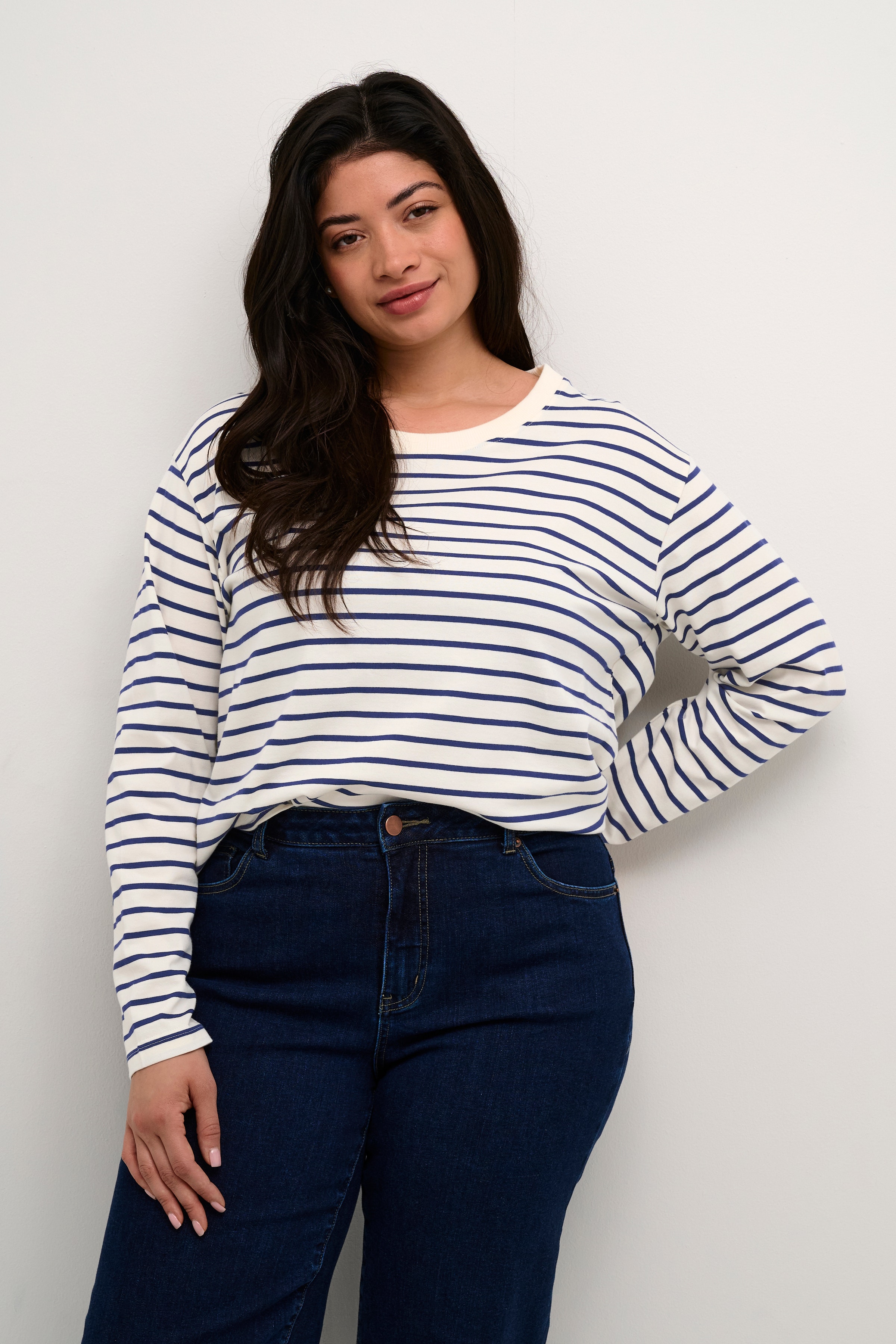 KCwinni T-shirt LOOKBOOK FRONT 10581775-106364