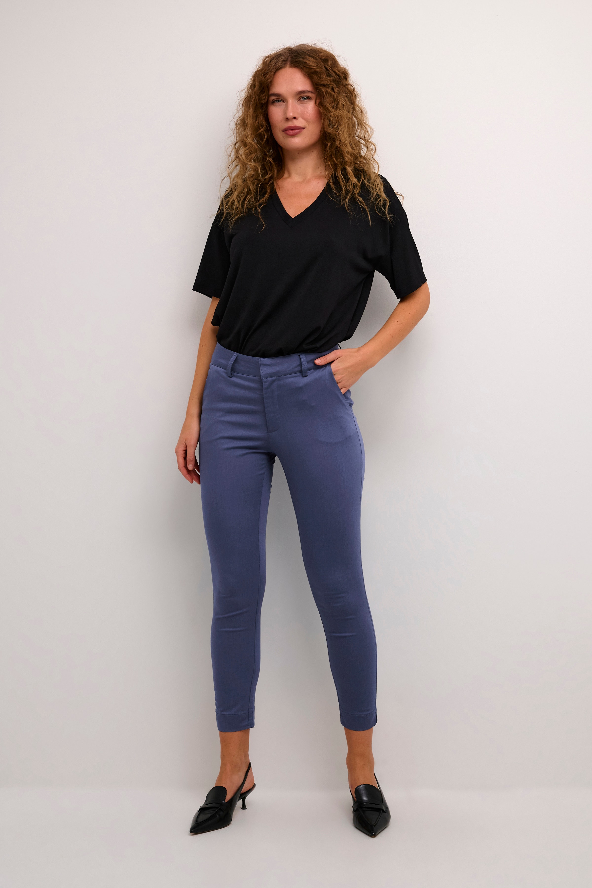 KAlea Trousers LOOKBOOK FRONT 10505191-193928