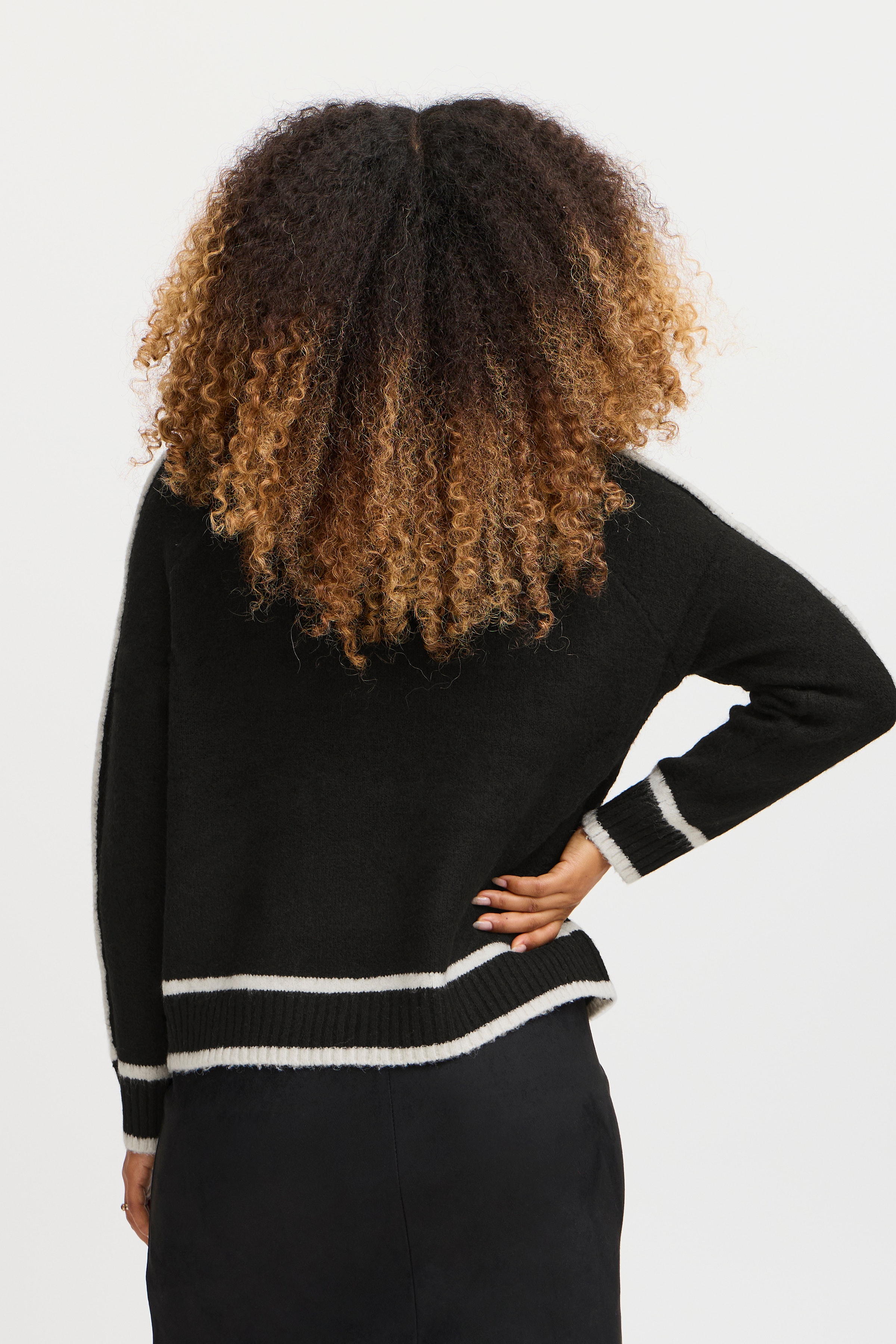SBMILAN Pullover LOOKBOOK BACK 22100836-190303