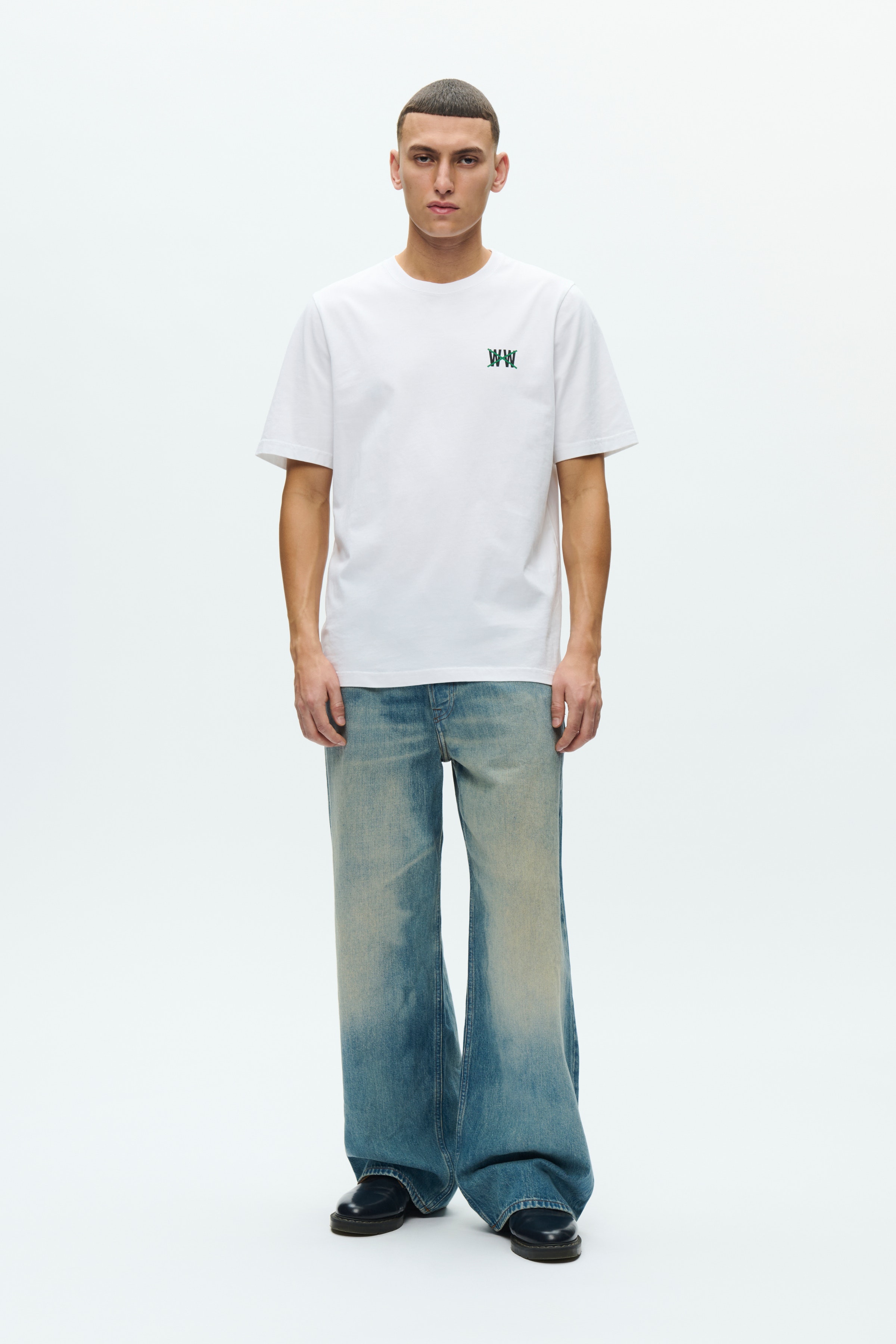 WWBobby T-shirt LOOKBOOK FRONT 30252001-110601