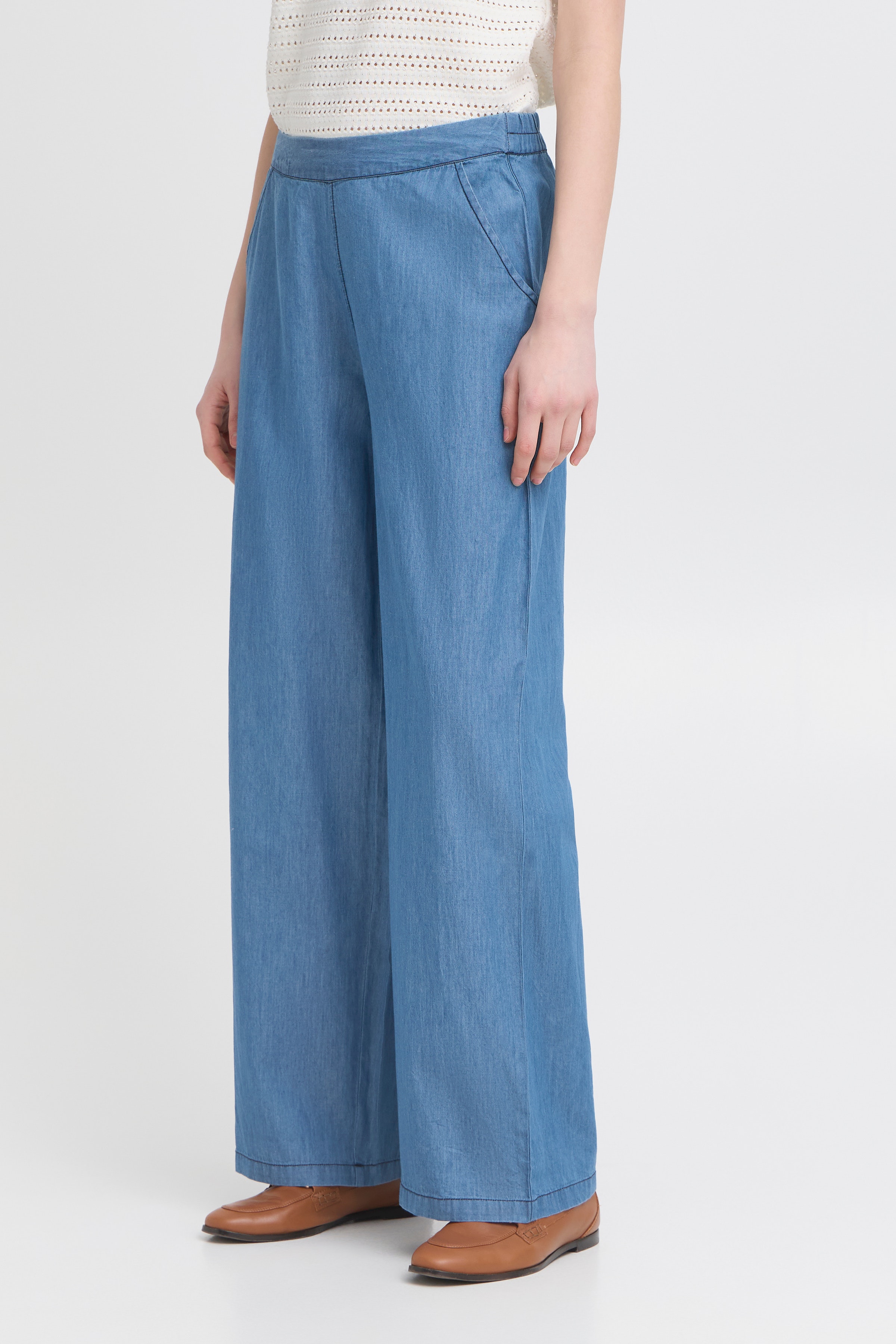 FRLARISSA Broek LOOKBOOK FRONT 20616251-205466