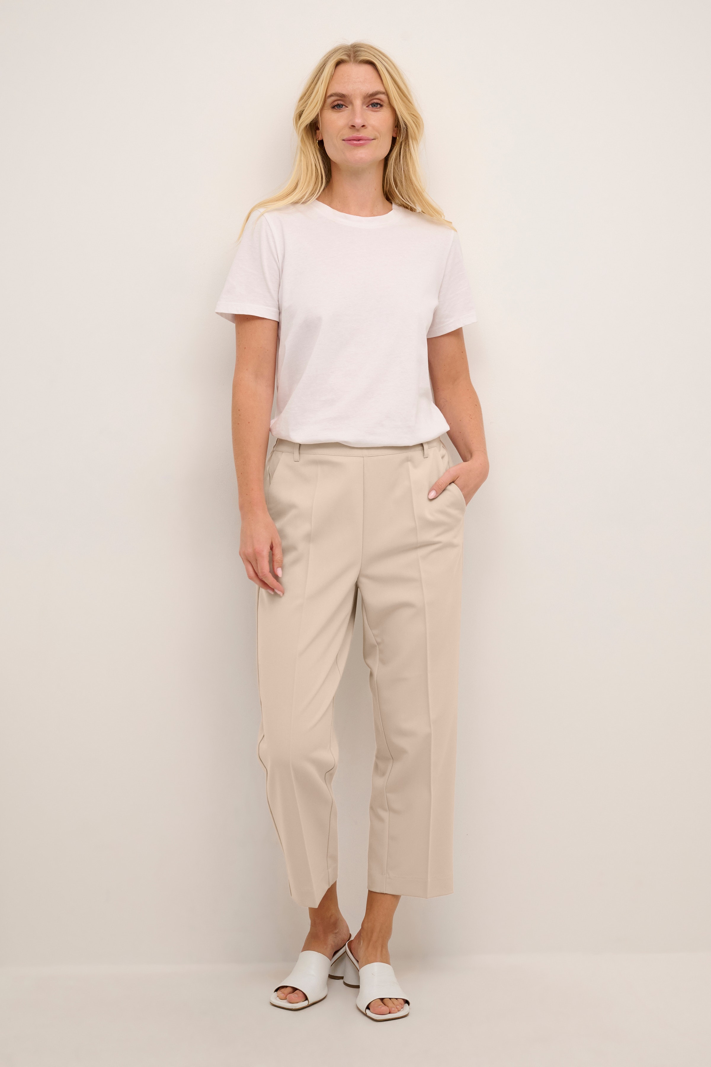 KAsakura Trousers LOOKBOOK FRONT 10506127-151305