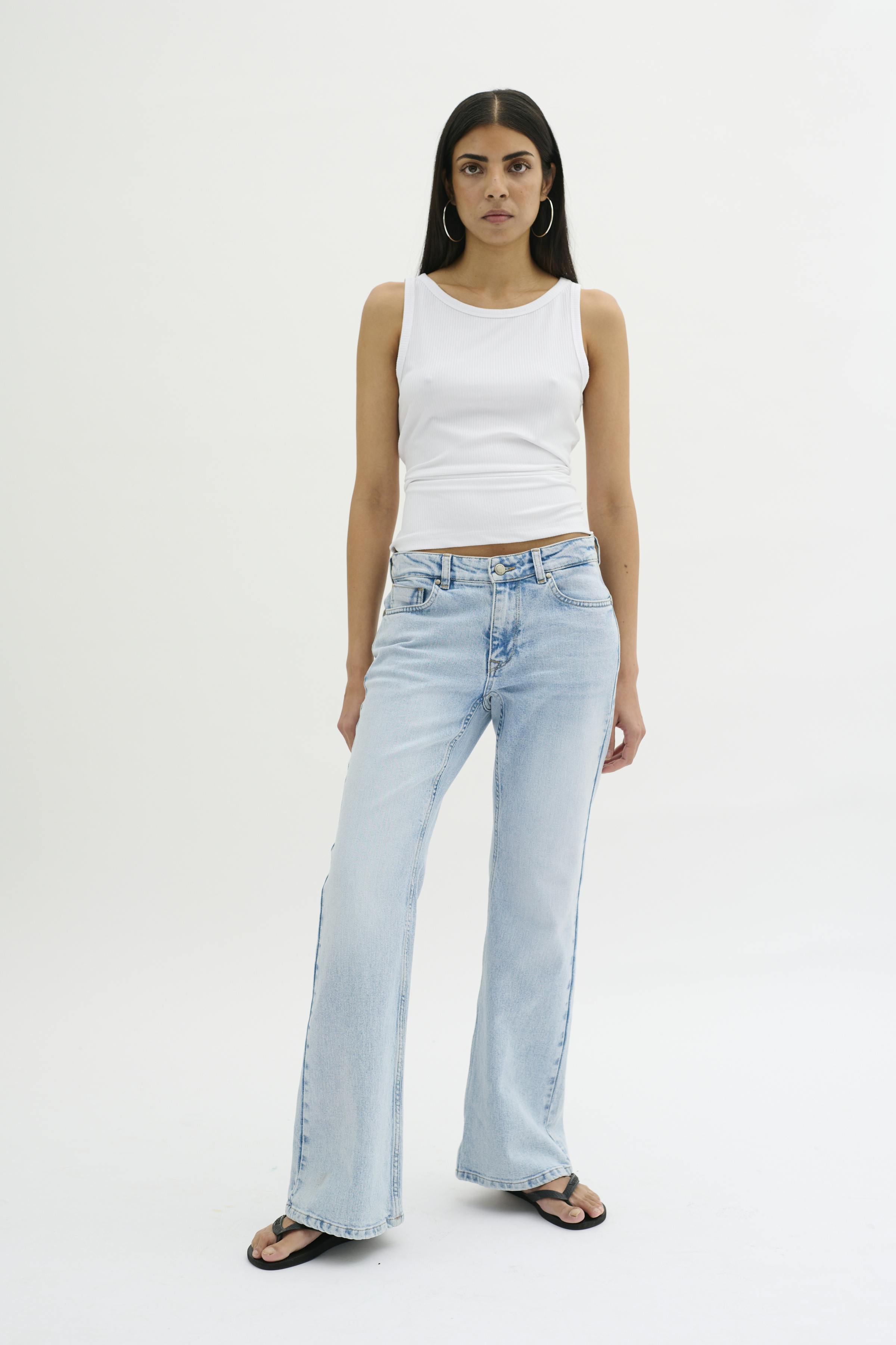 LucyMW Jeans LOOKBOOK FRONT 10704297-100046