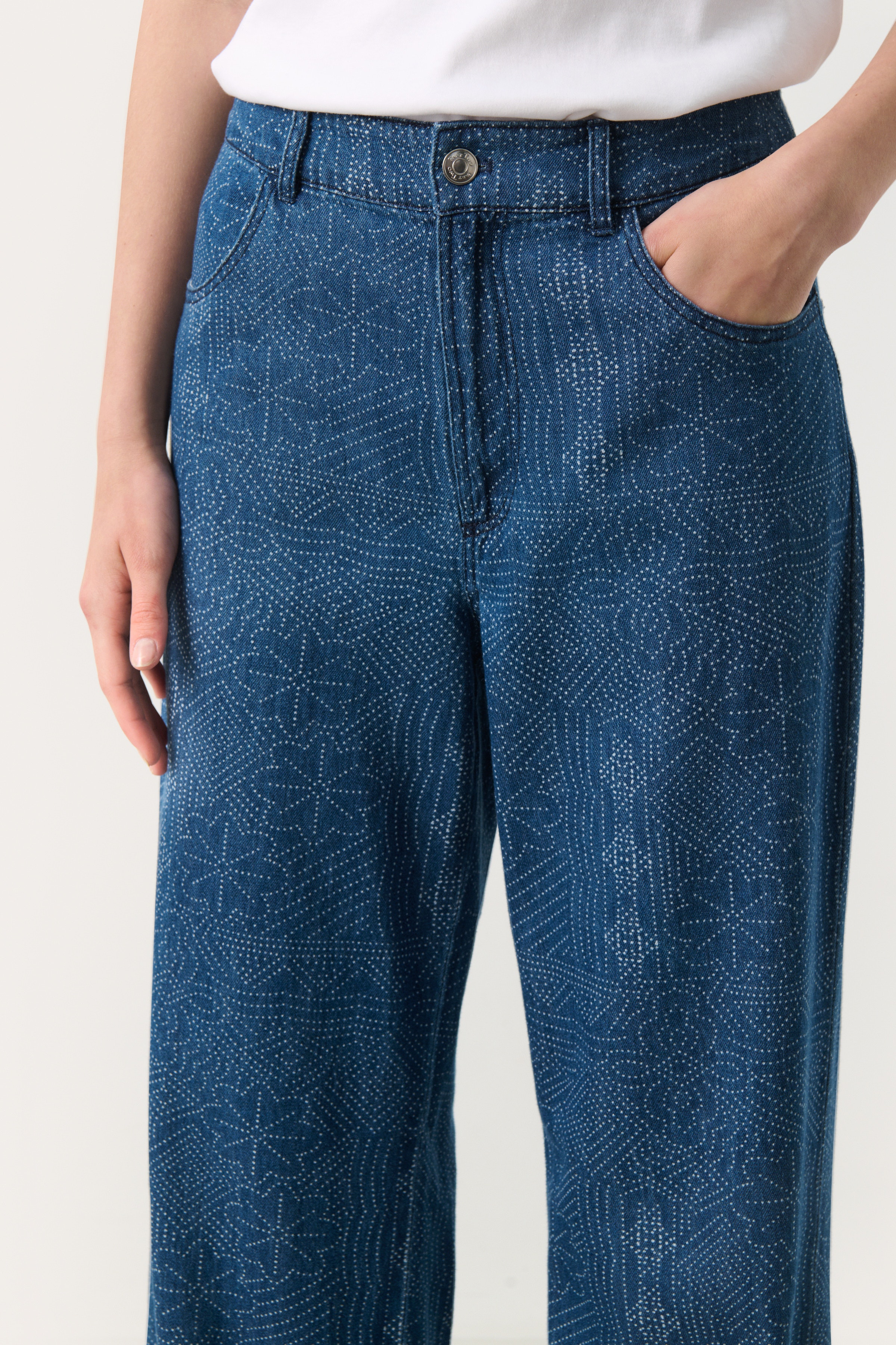 TharaPW Trousers LOOKBOOK DETAIL 30309810-303961