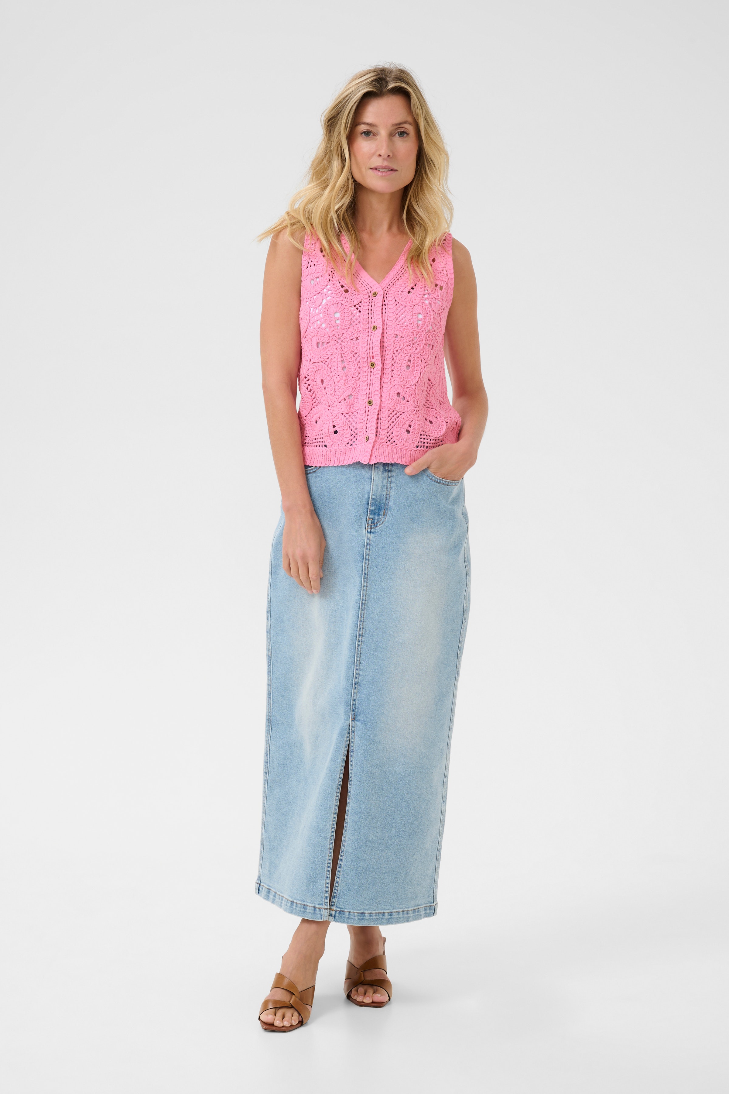 CRKittie Slipover LOOKBOOK FRONT 10613707-152215
