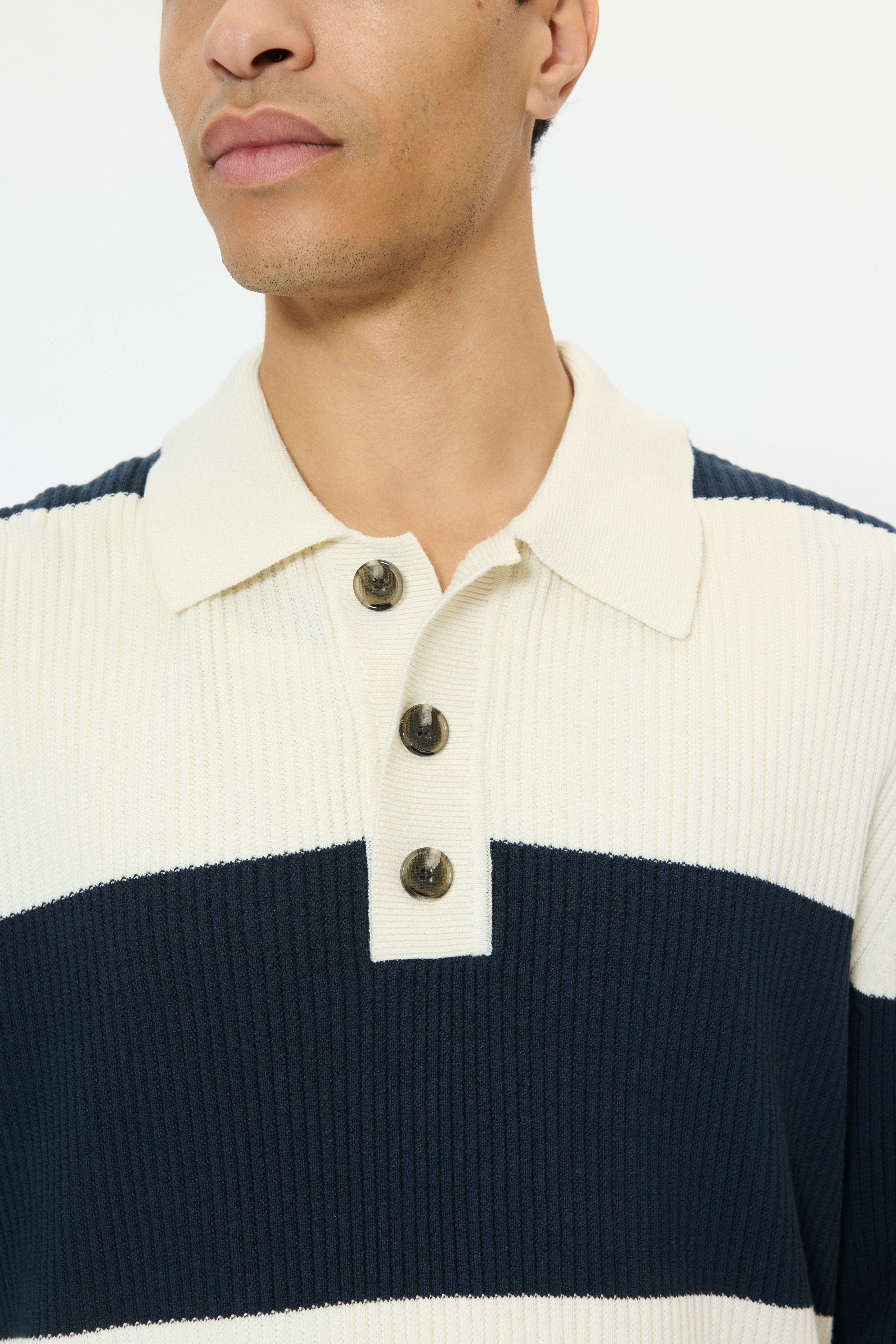 MArugbo Pullover LOOKBOOK DETAIL 30208962-194011