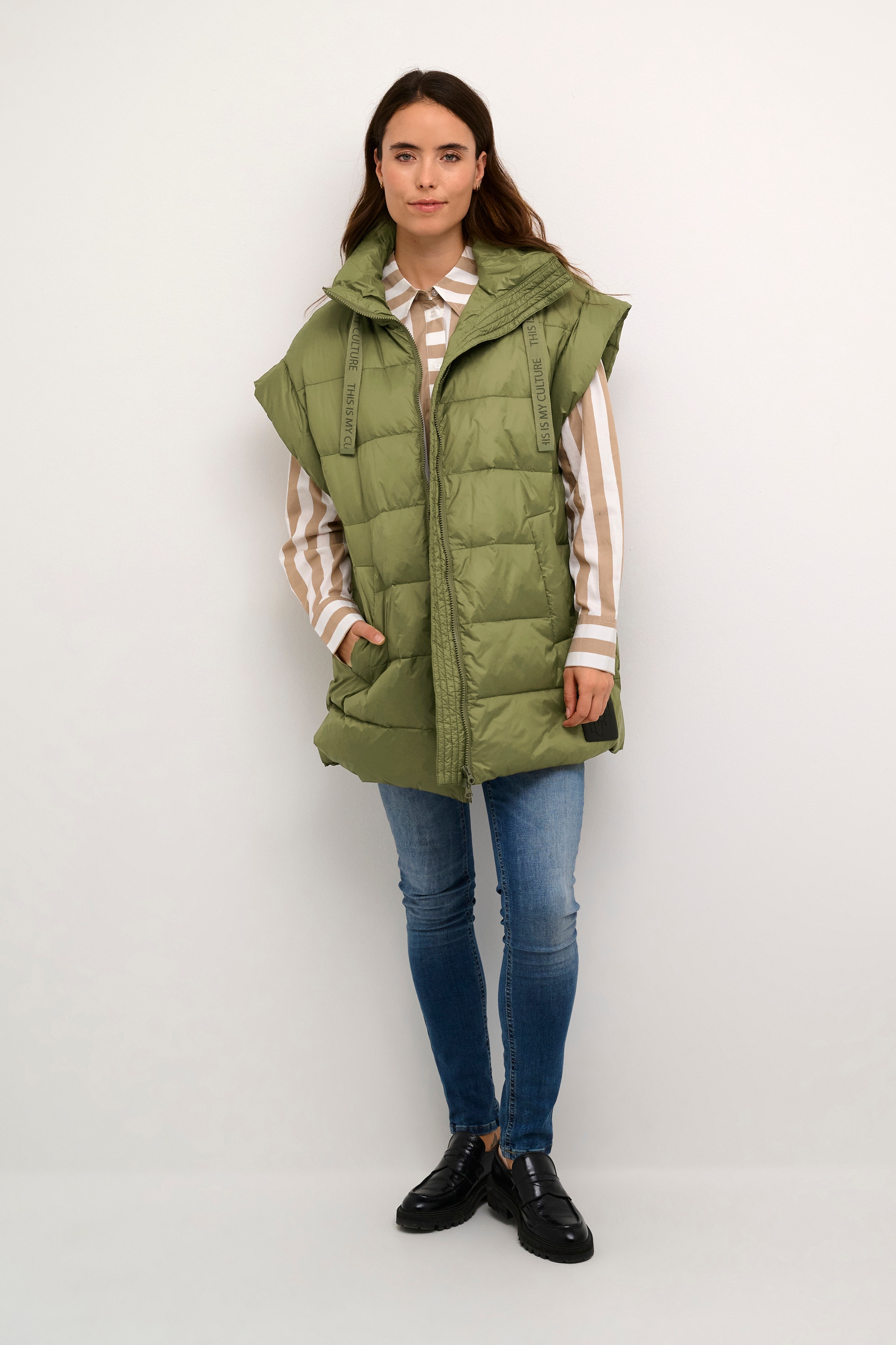 CUeia Down vest LOOKBOOK FRONT 50110713-180521