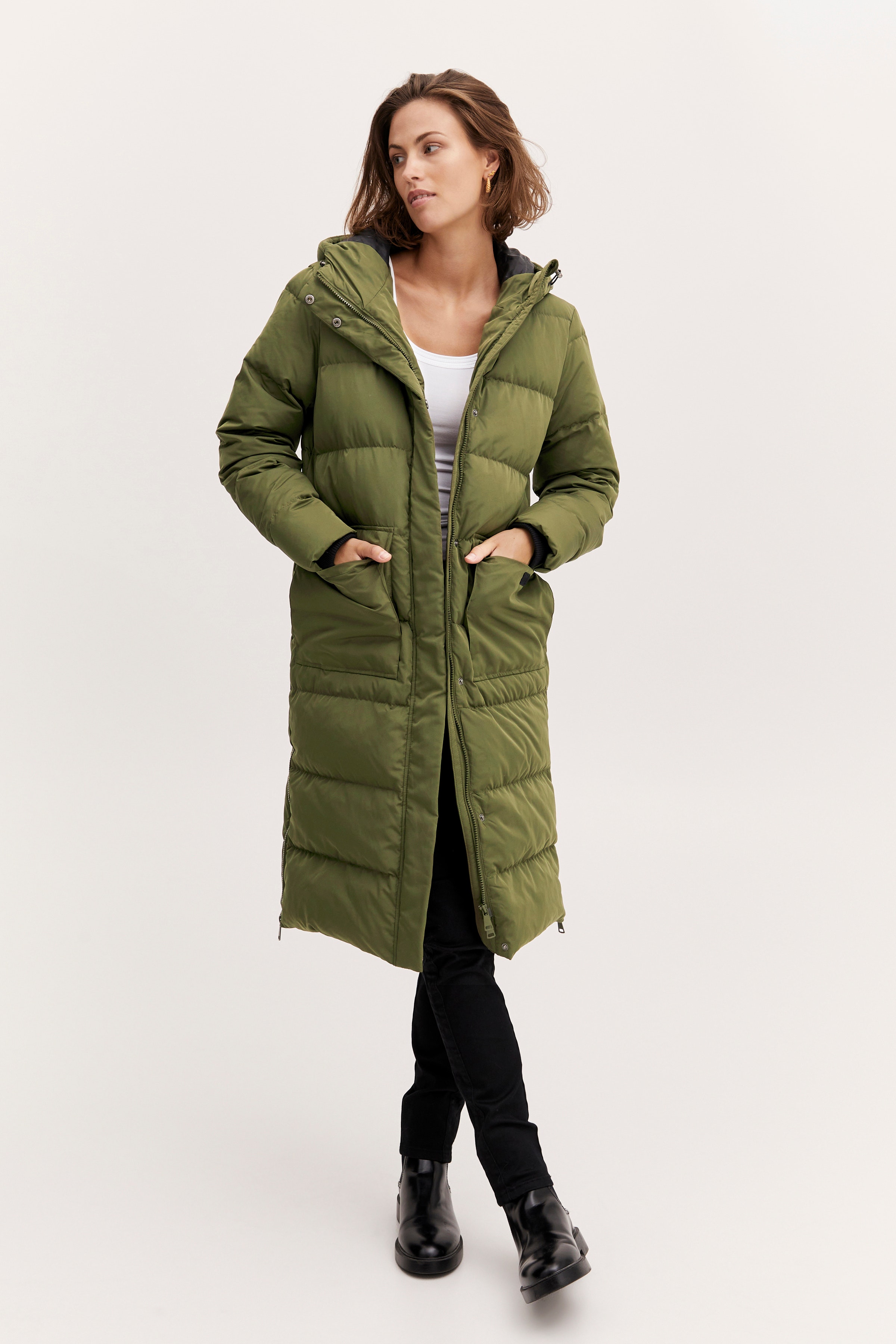 FRBELLA Yttertøy LOOKBOOK FRONT 20610818-190515