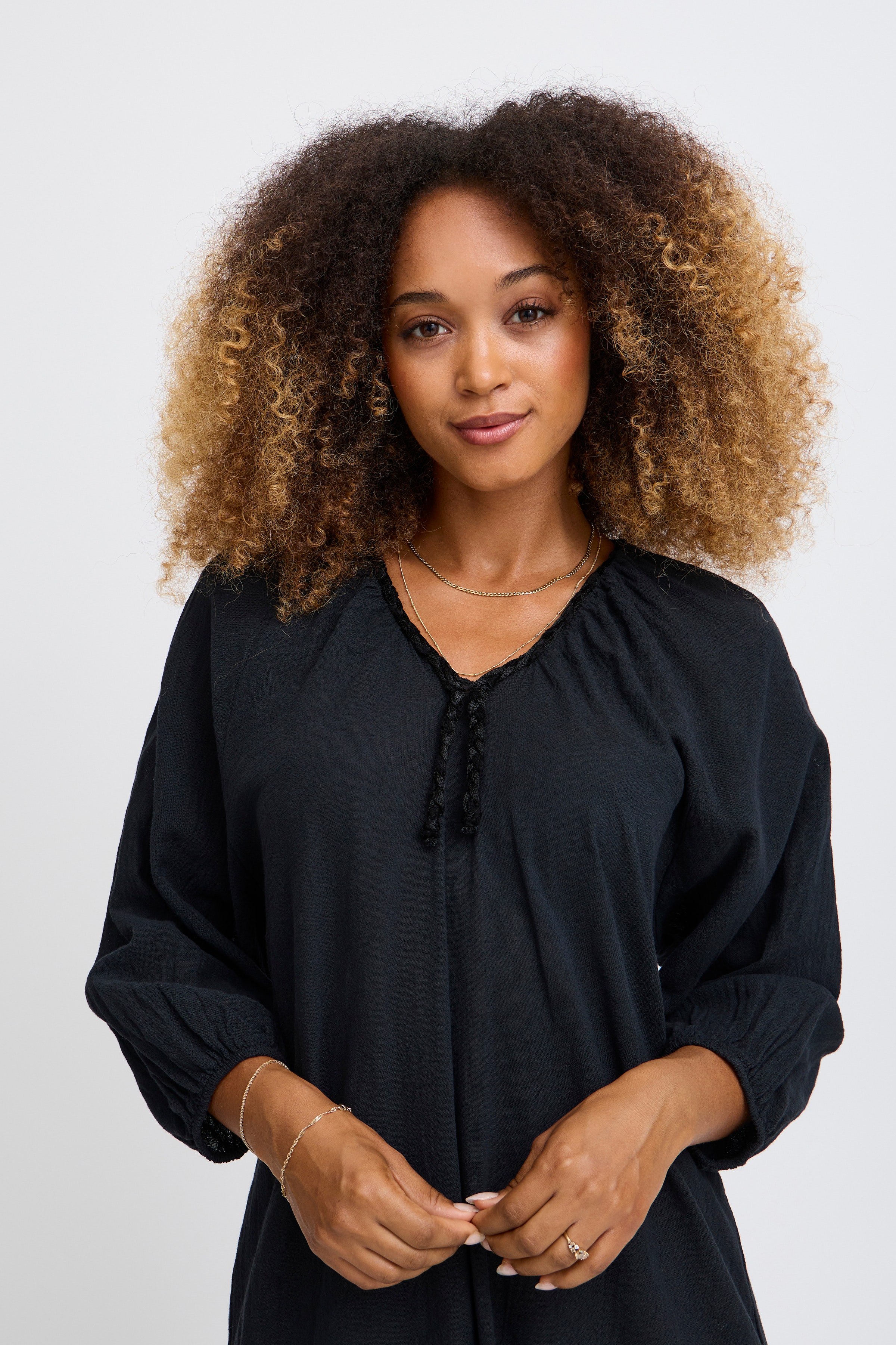 SBKAROLA Kjole LOOKBOOK DETAIL 22100693-190303