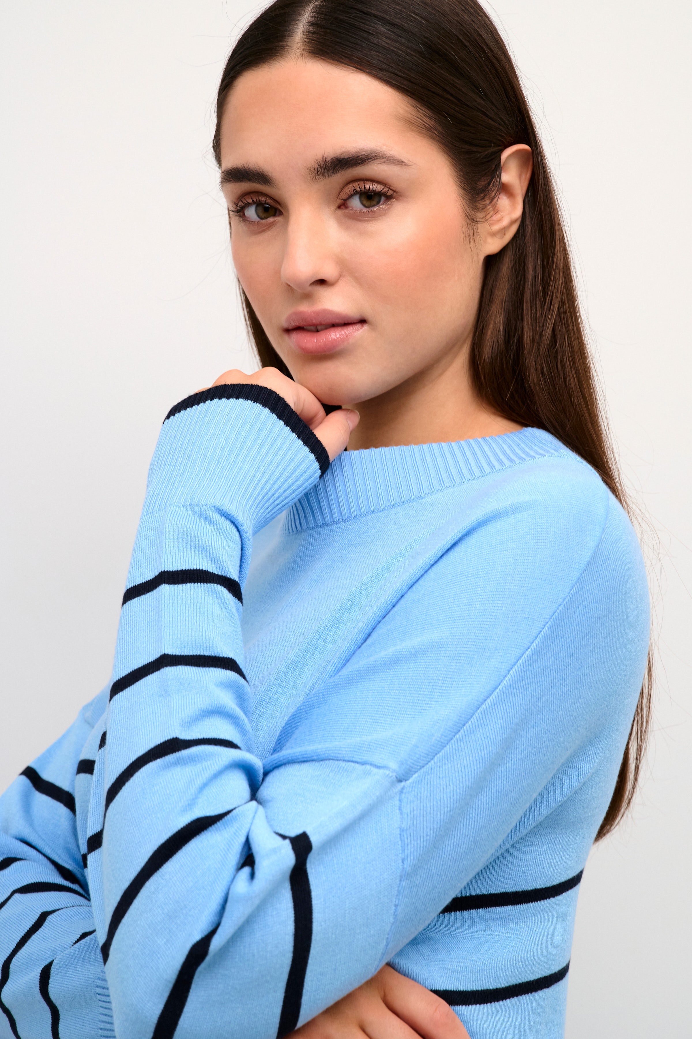 BPalona Pullover LOOKBOOK DETAIL 10590386-104966B