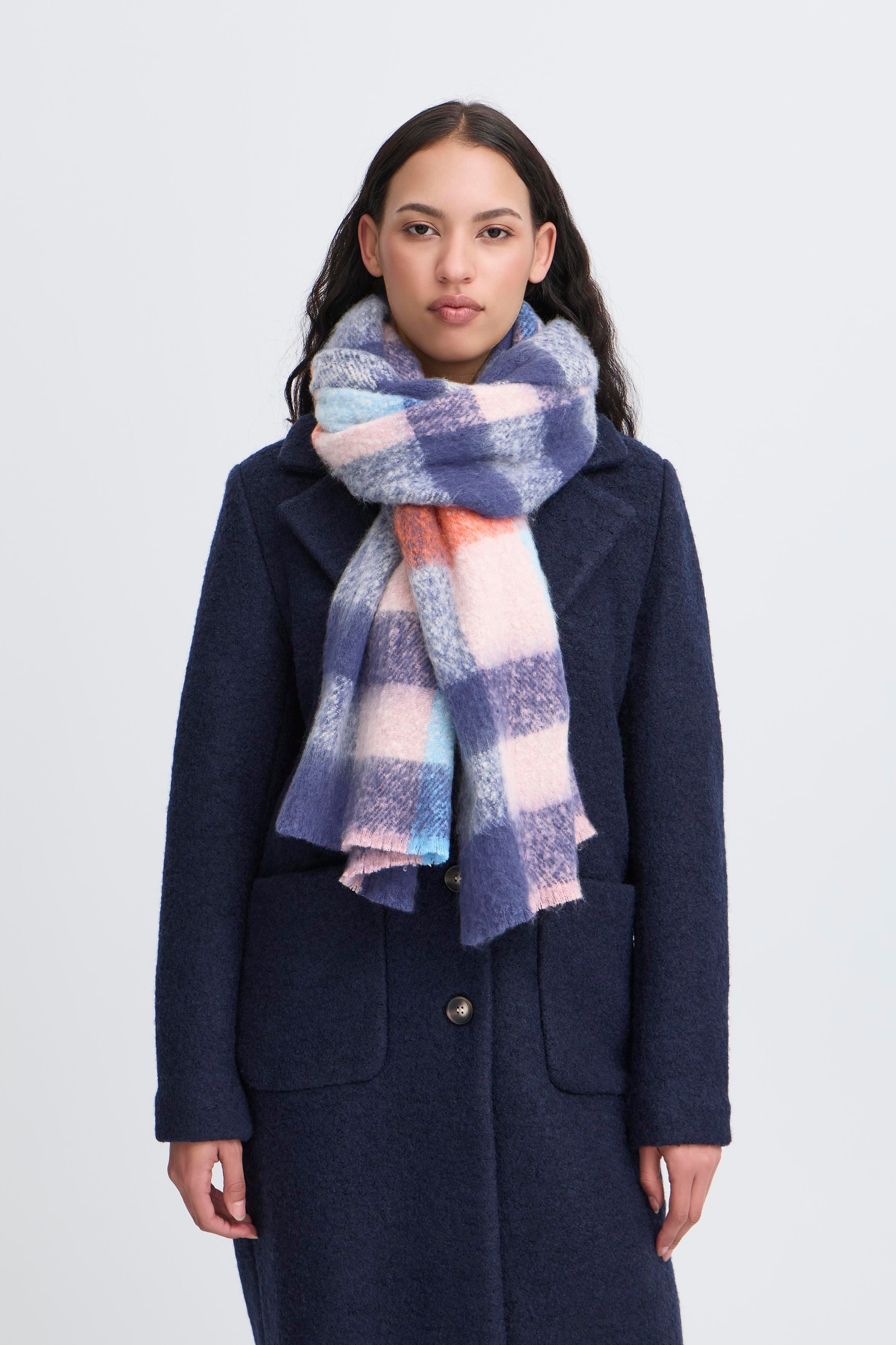 IALAJA Scarf LOOKBOOK FRONT 20124413-193925