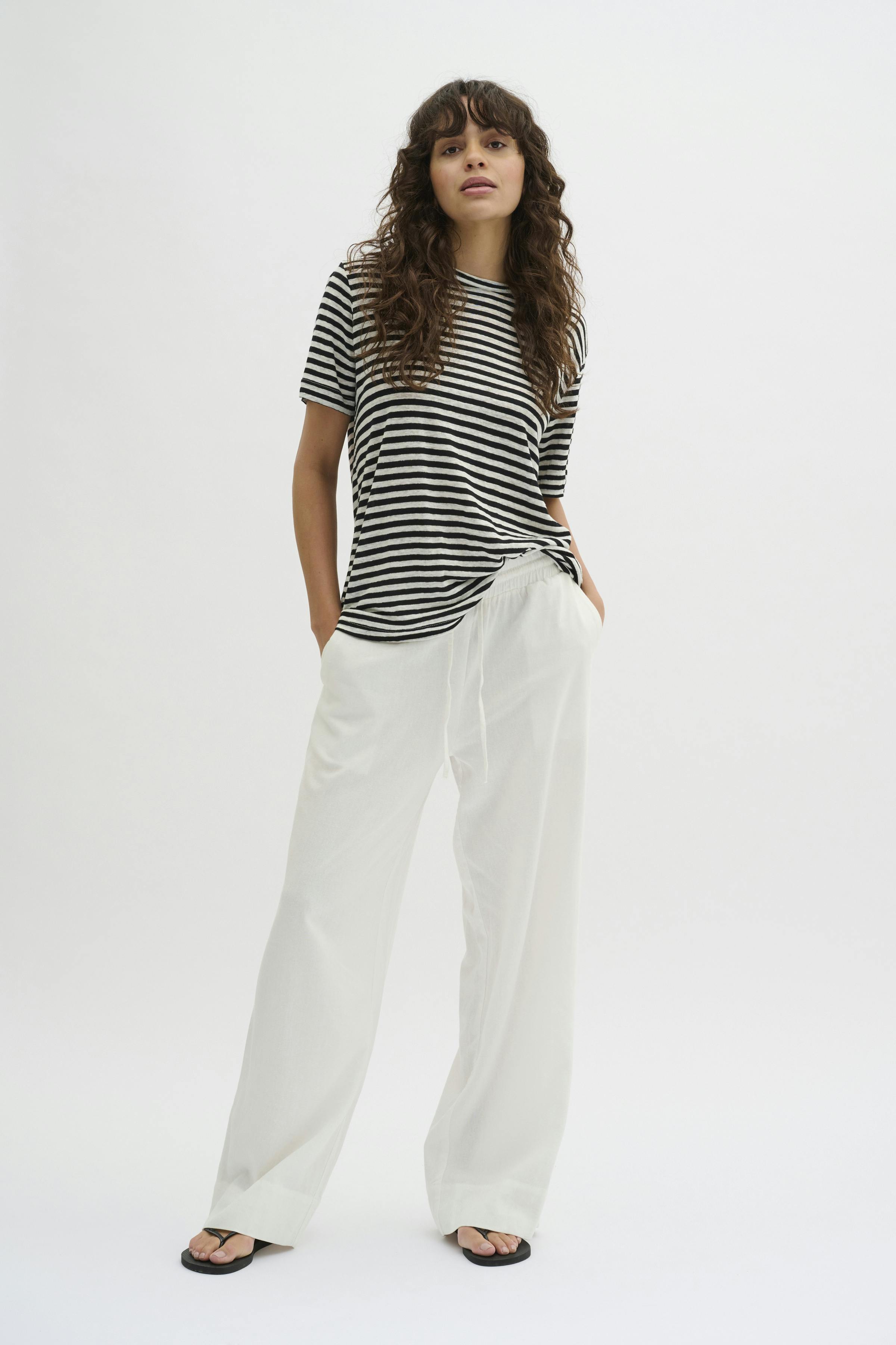 LisaMW Linen T-shirt LOOKBOOK FRONT 10704599-105848