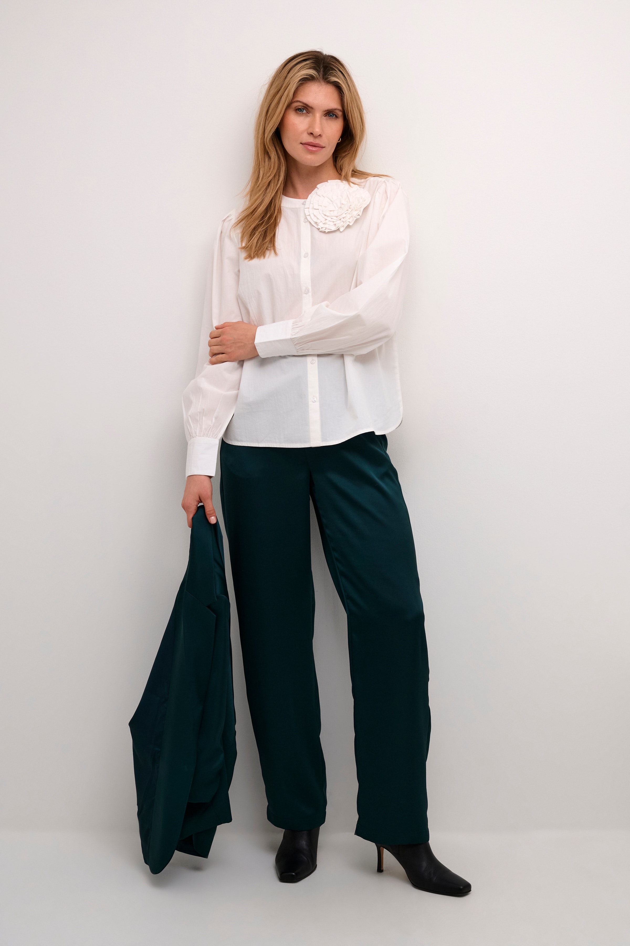 CRAdalyn Hemd LOOKBOOK FRONT 10612999-110602