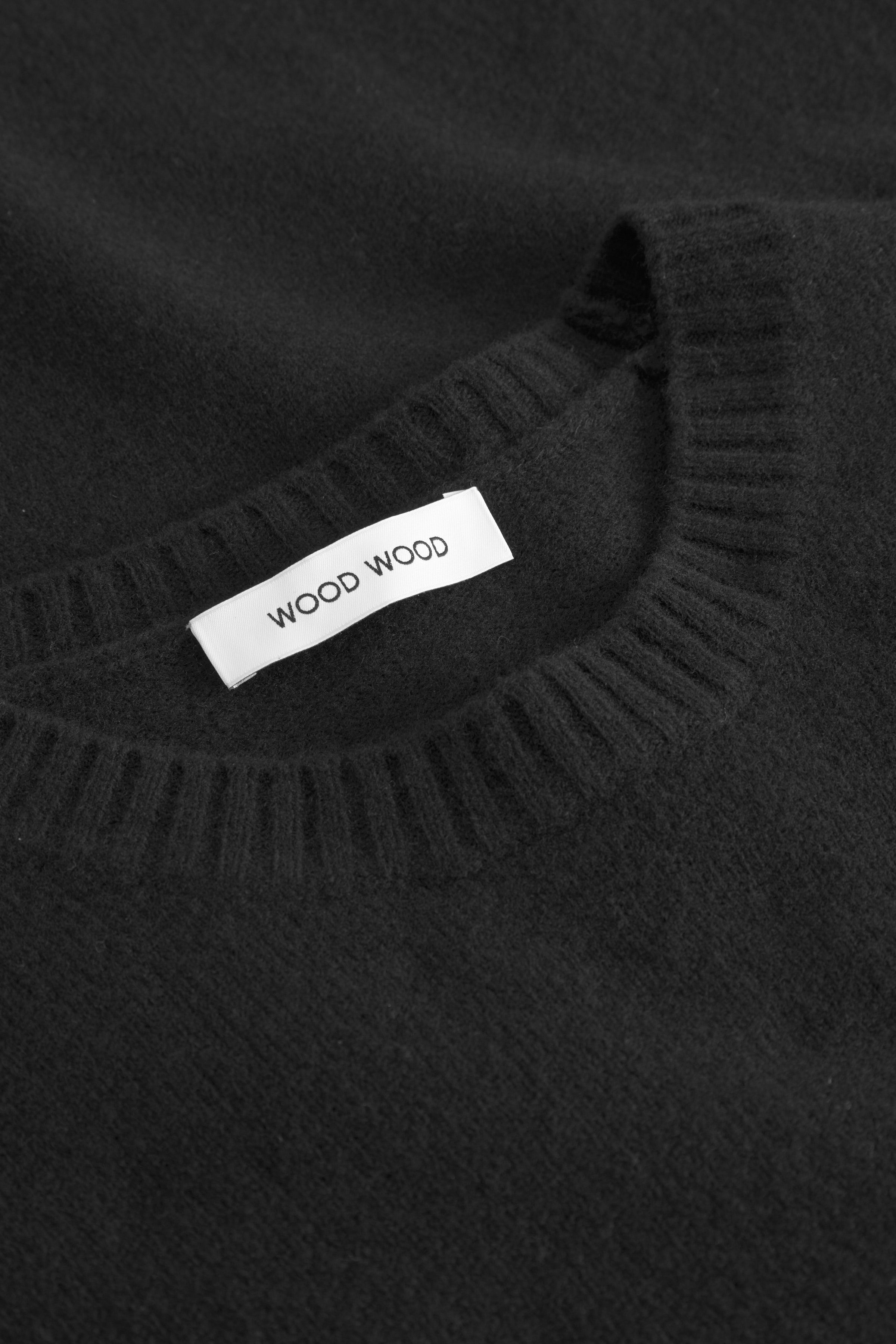 WWBeckett Pullover PACK DETAIL 30250242-W9999