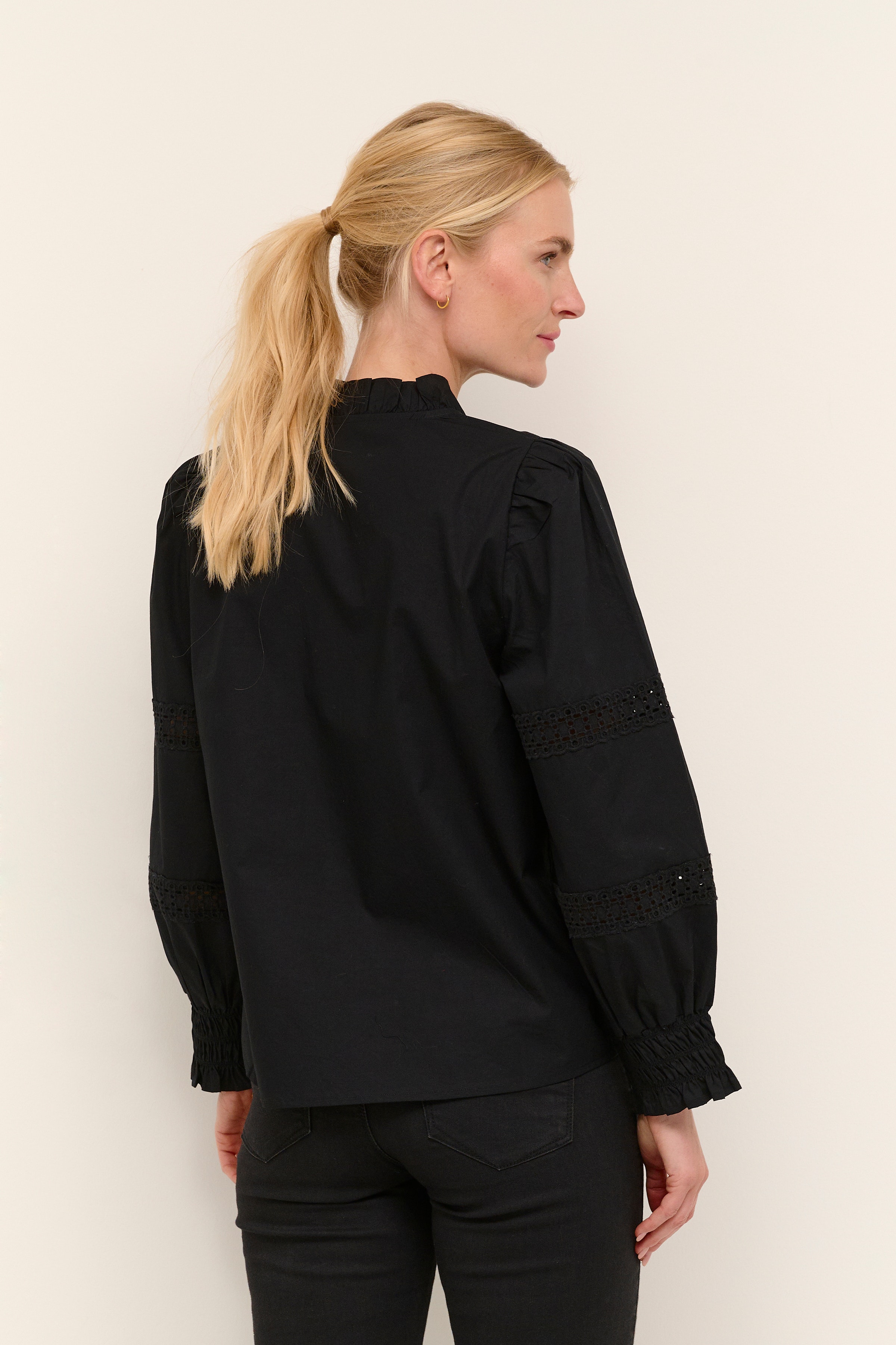 KAliannah Cardigan LOOKBOOK BACK 10506673-100121