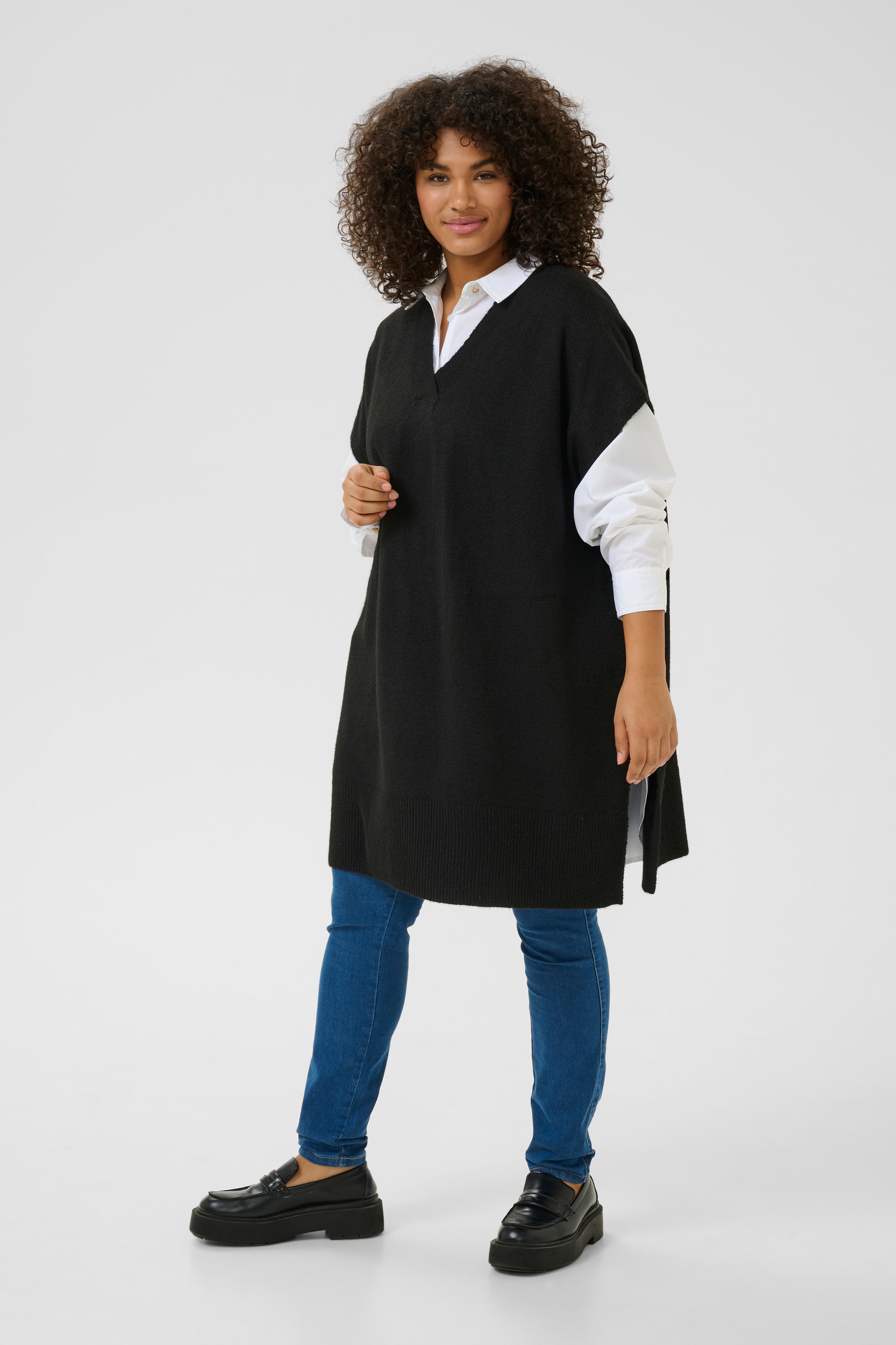 KCannett Poncho LOOKBOOK FRONT 10582738-100121