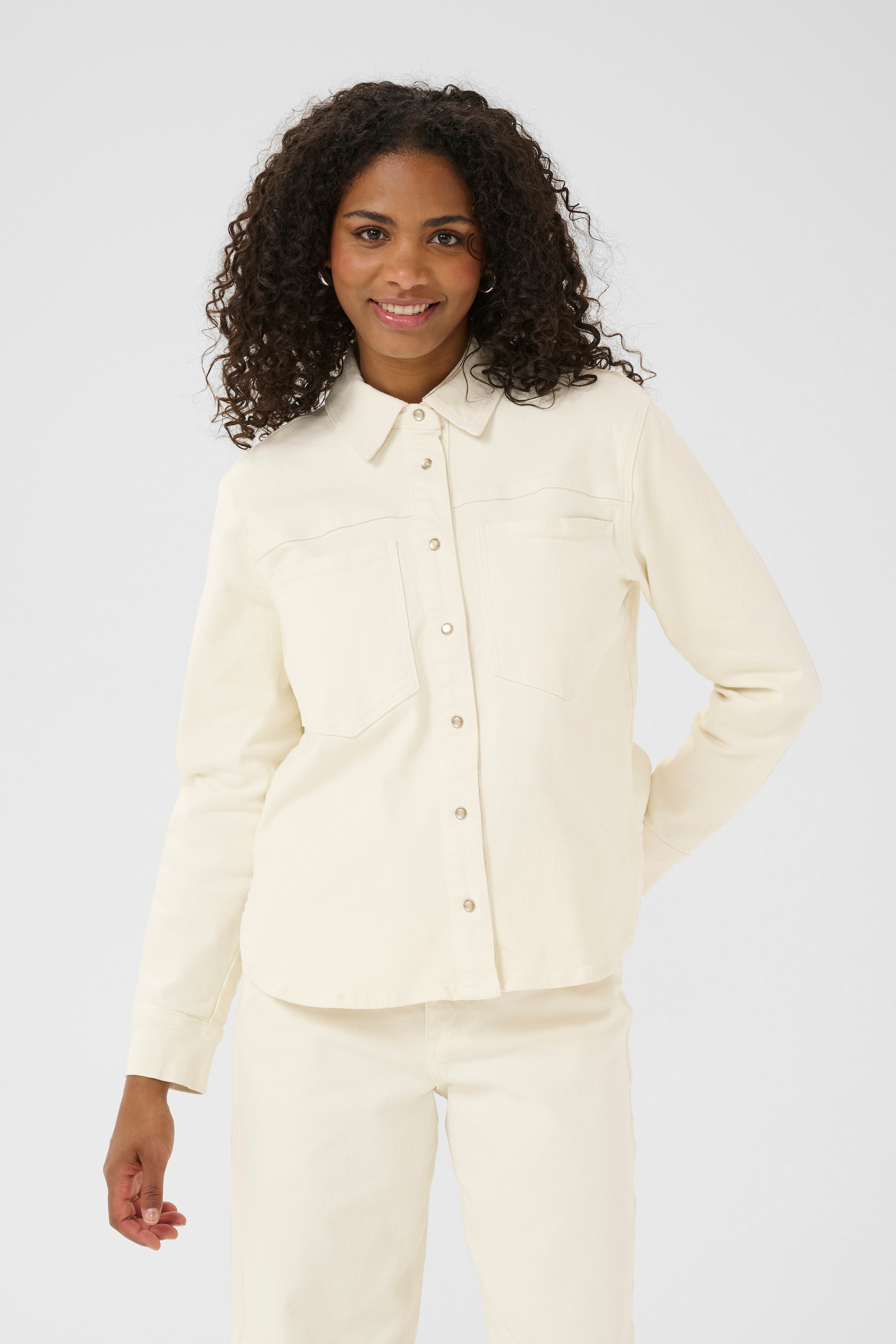 KAwhitney Denimskjorte LOOKBOOK FRONT 10552392-107724