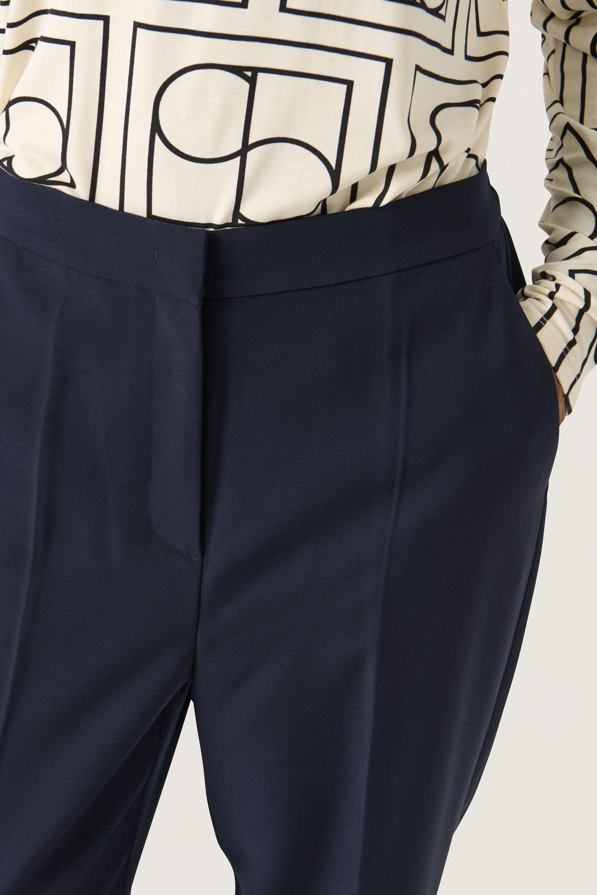 SLCewtona Trousers LOOKBOOK DETAIL 30408329-193924