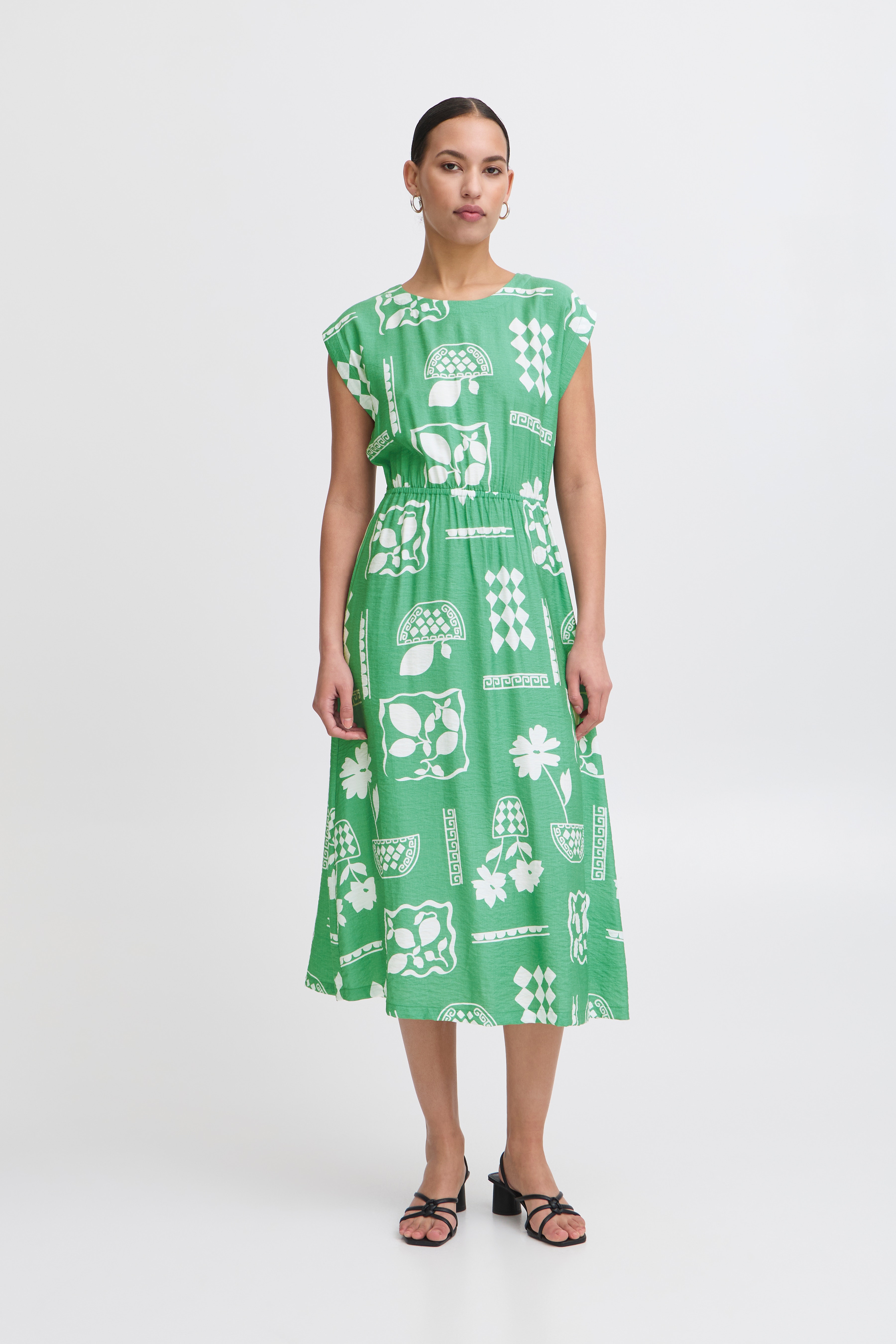 IHYETTA Kjole LOOKBOOK FRONT 20123276-204610